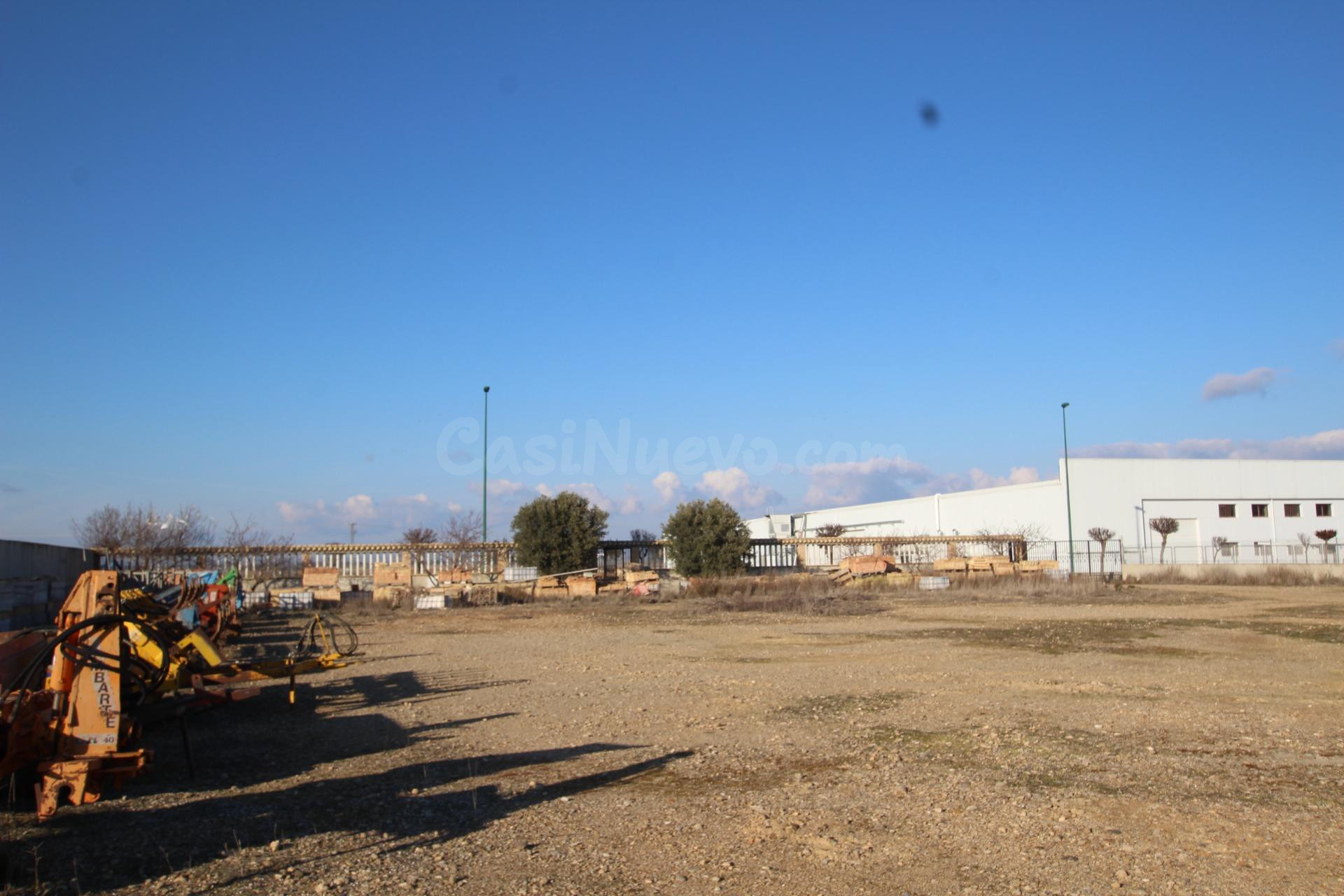 Nave industrial 600m² en venta - Polígono industrial valdefe - foto 5