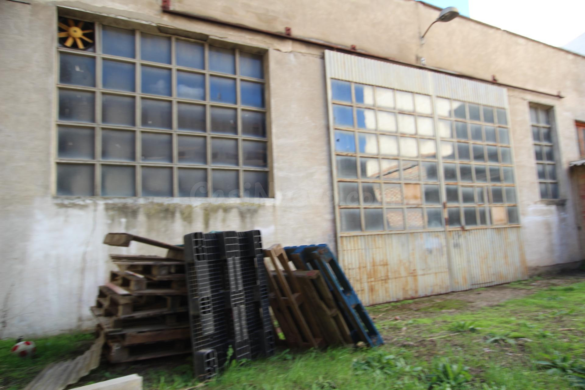 Nave industrial 303m² en venta - Centro