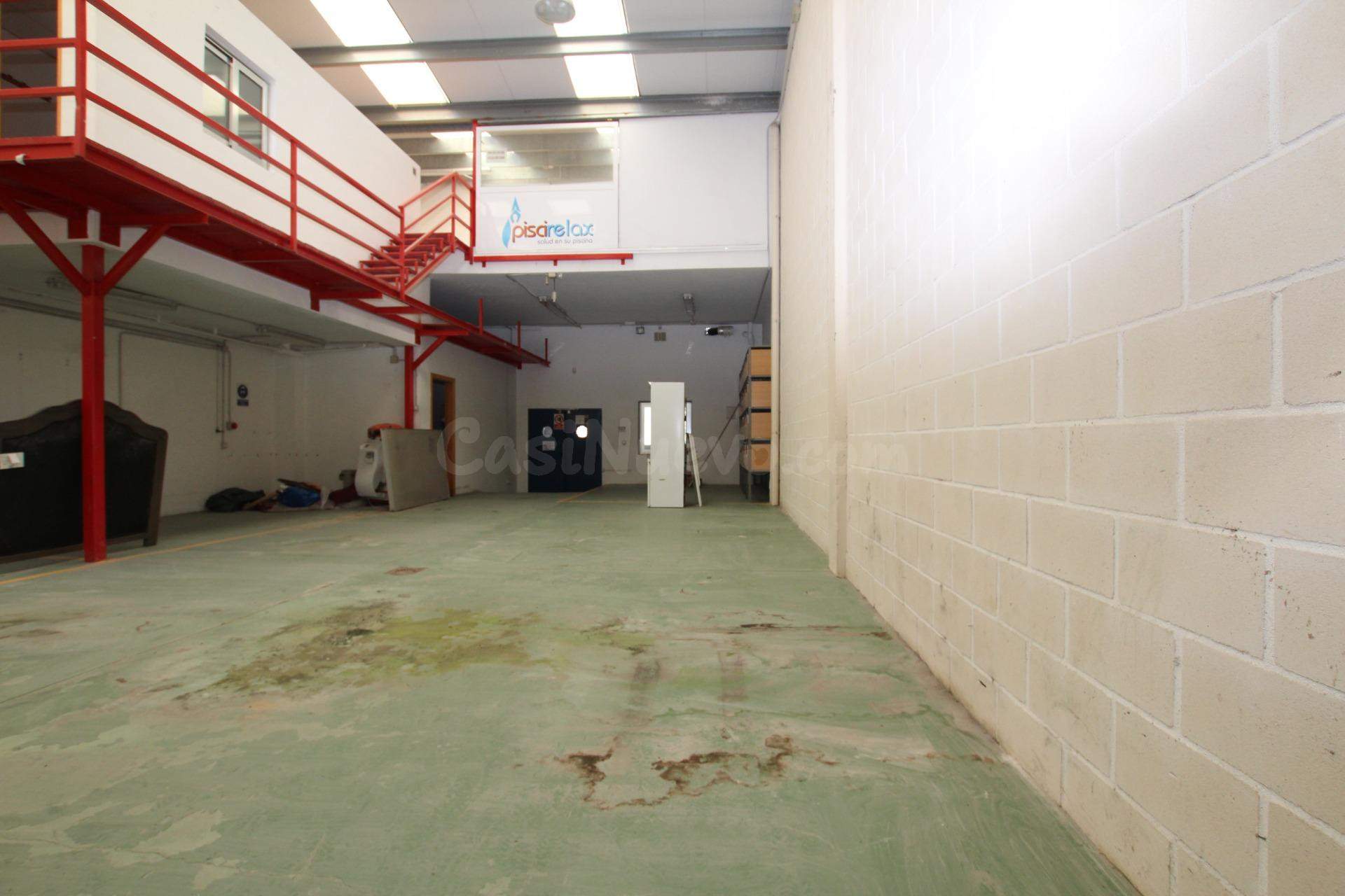 Local comercial 524m² en venta - Aragon - foto 2