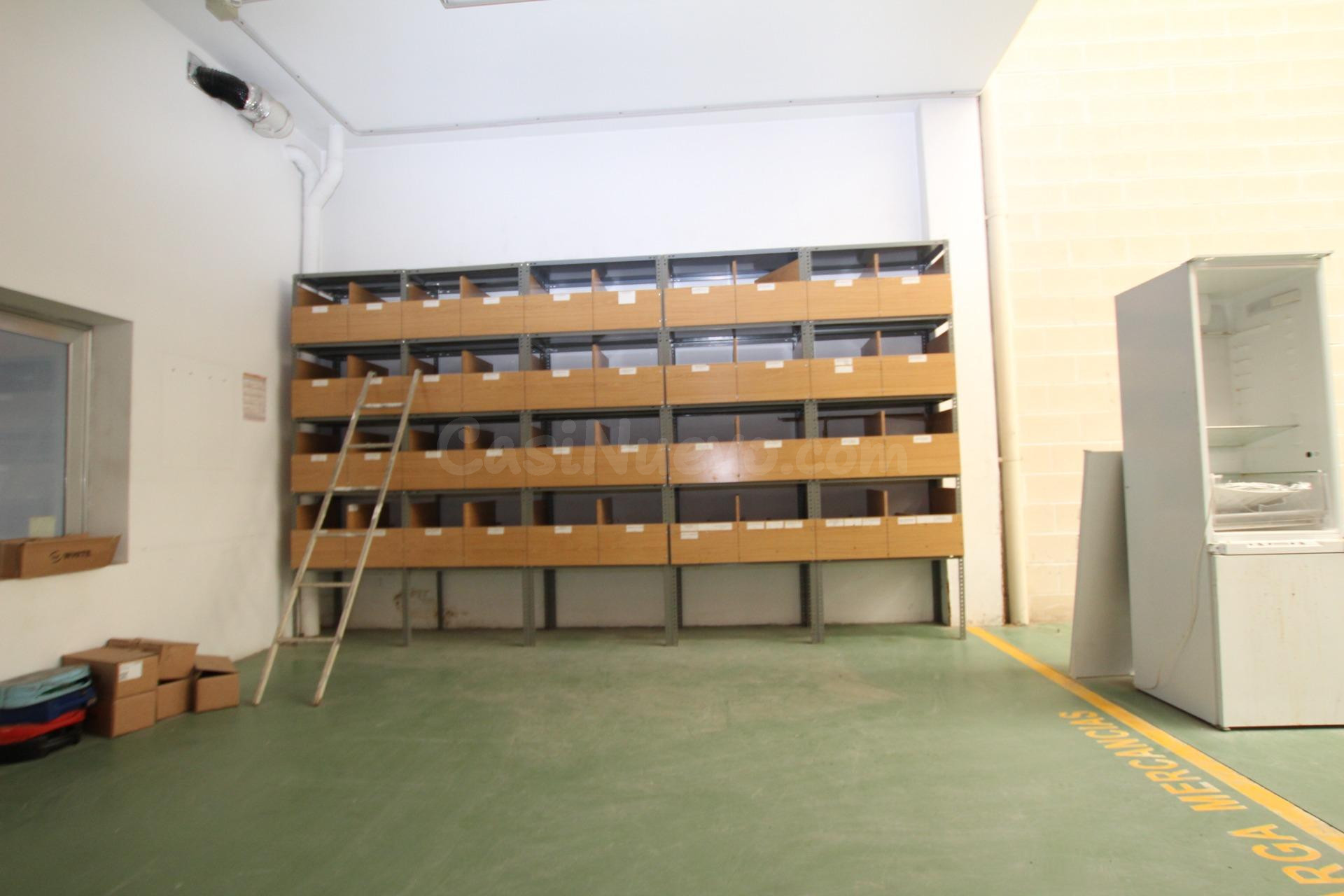 Local comercial 524m² en venta - Aragon - foto 4