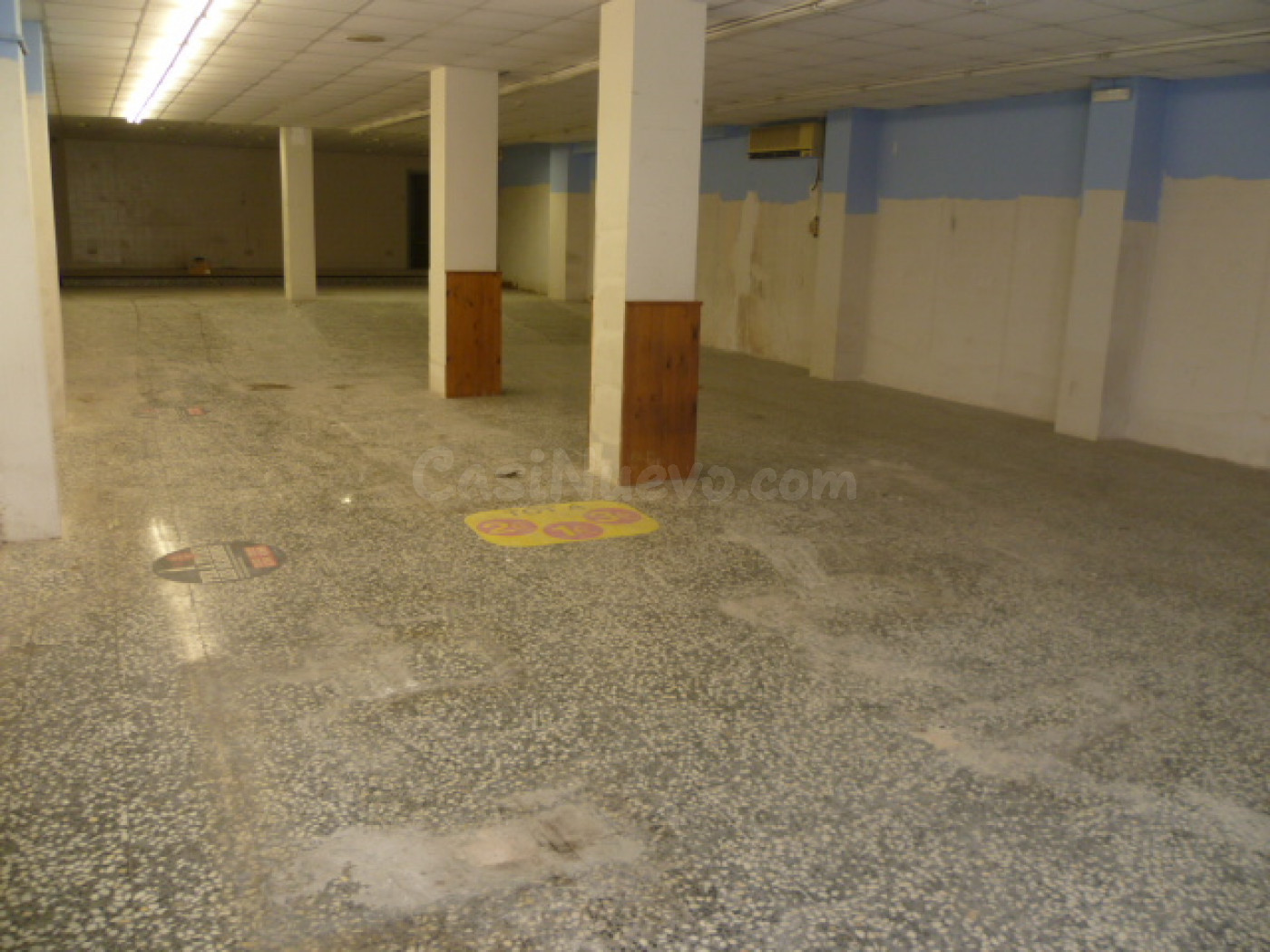 Local comercial 300m² en alquiler - BARRI SAN MAURO - foto 3