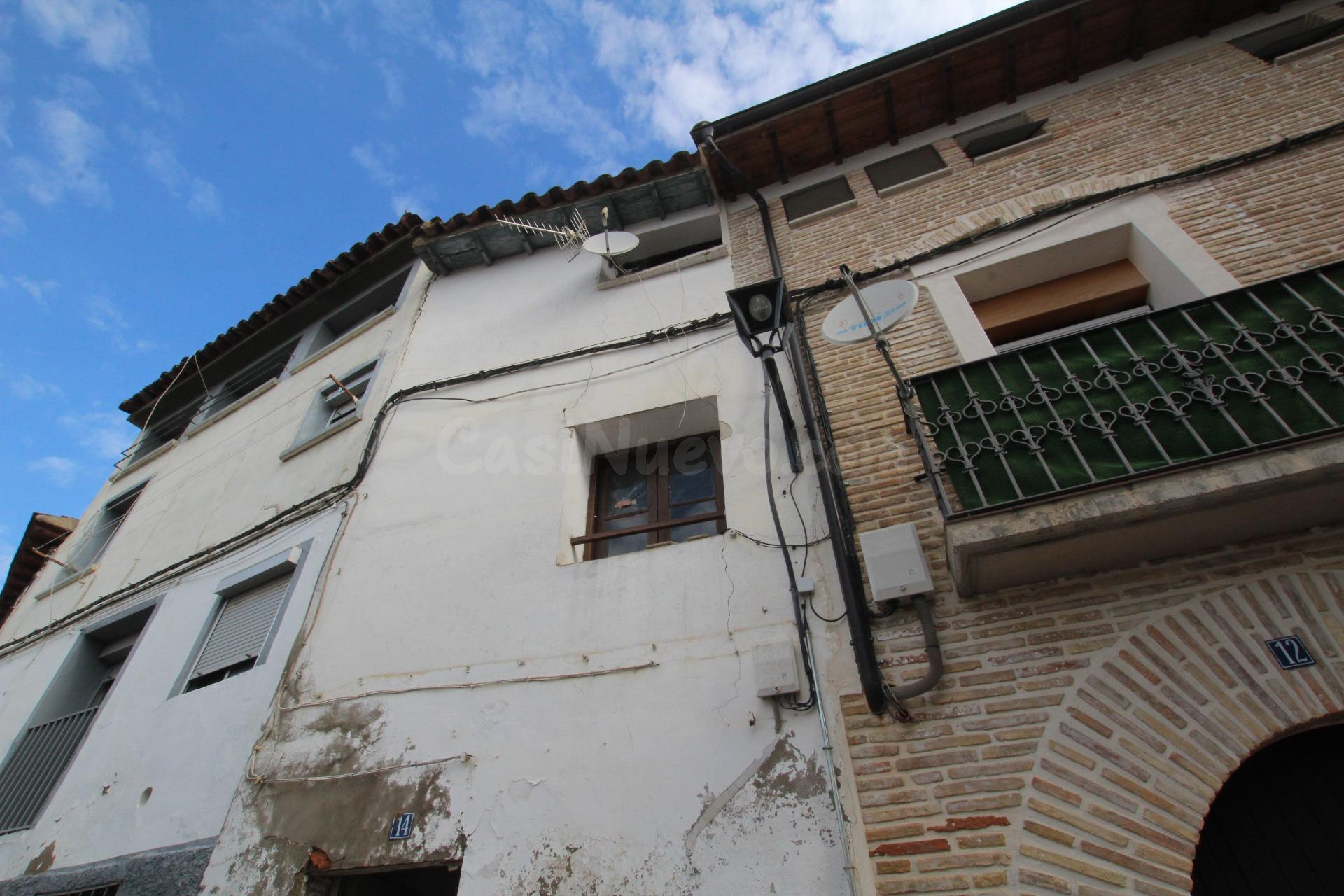 Amplia Casa en Ejea de los Caballeros - Oportunidad para Ref - foto 2