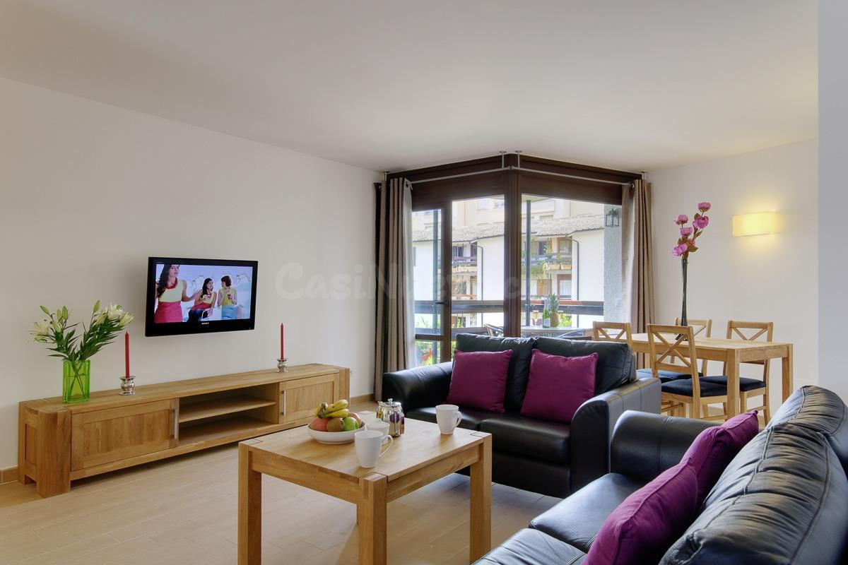 ESPECTACULAR APARTAMENTO DE 2 DORMITORIO EN PLENO CENTRO DE  - foto 2
