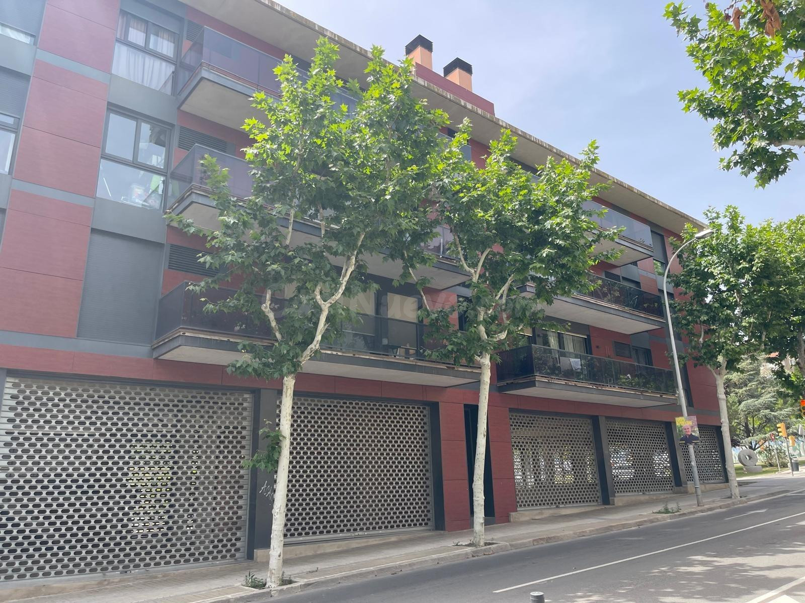 EXCEPCIONAL LOCAL COMERCIAL EN UBICACIÓ ESTRATÈGICA - foto 3