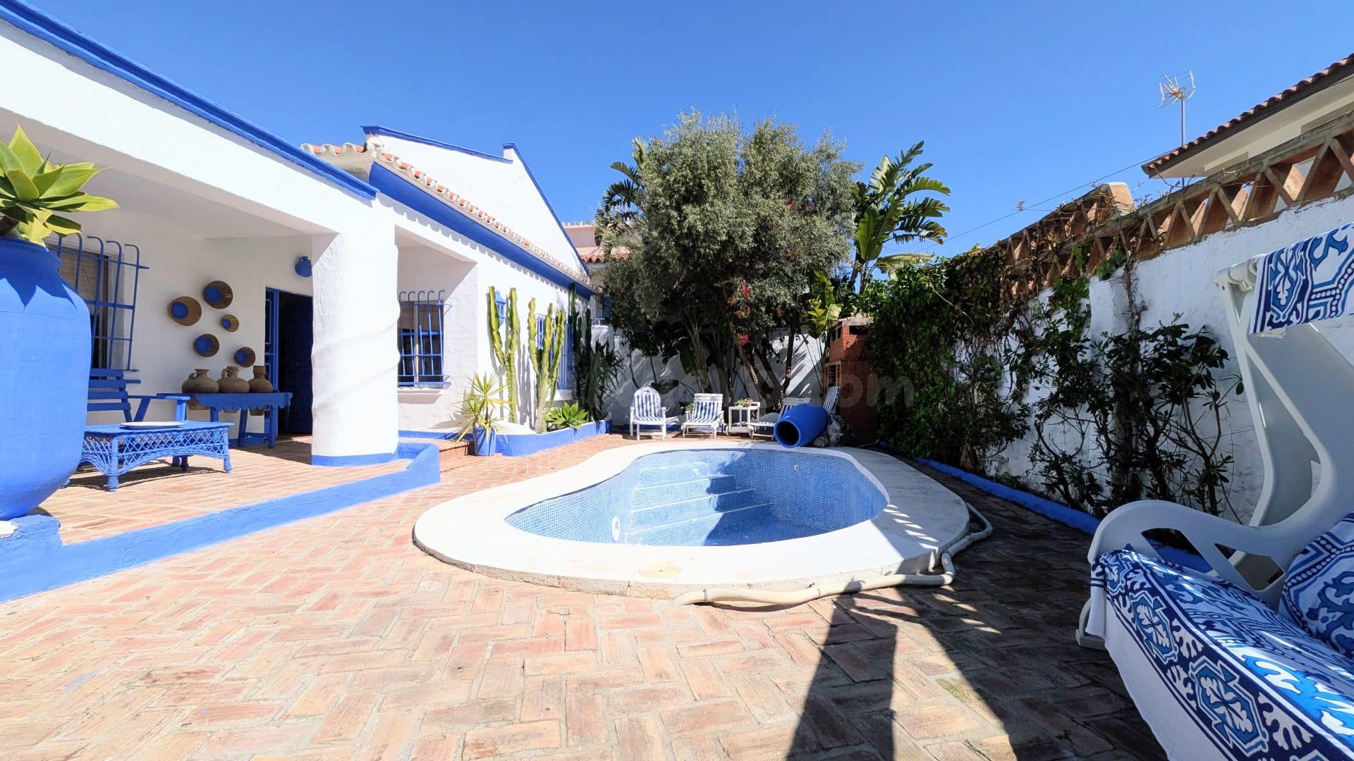 SE VENDE UNIFAMILIAR EN BENALMÁDENA
