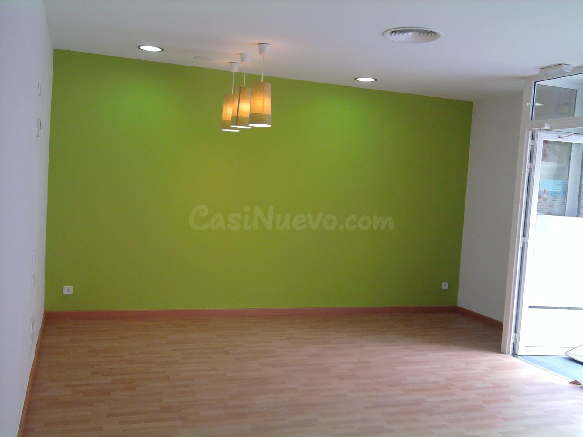Oportunidad única en Vilanova del Camí: Local comercial en v - foto 4