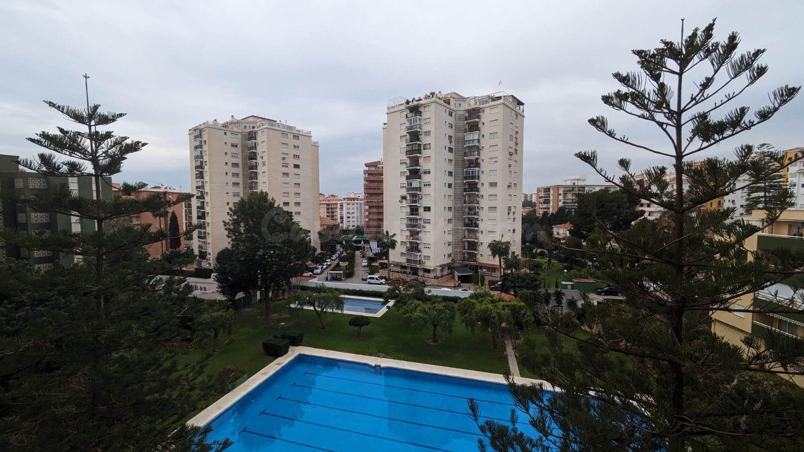 PISO DE 3 DORMITORIOS EN LOS BOLICHES TEMPORADA OCTUBRE A JU