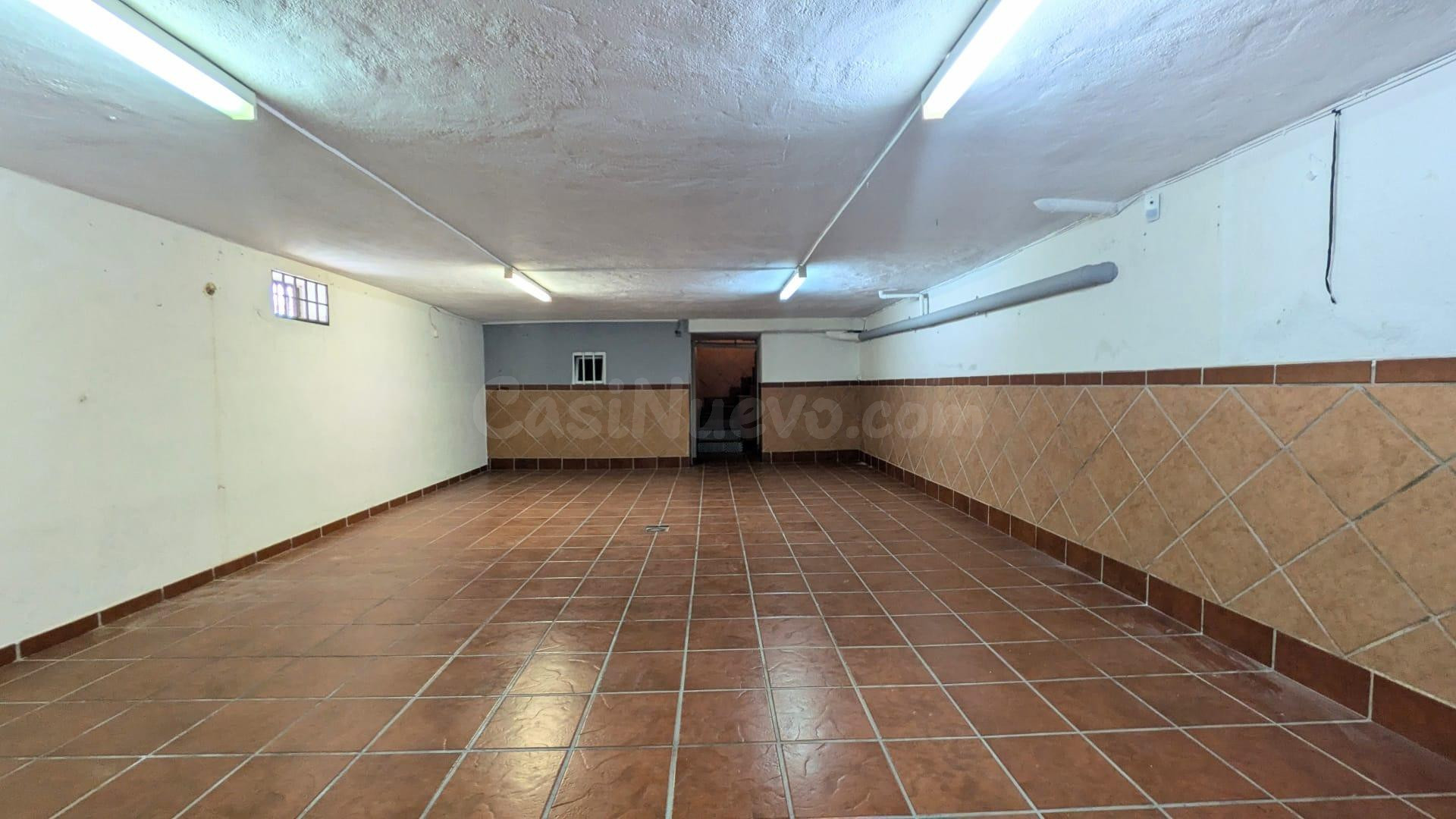 SE VENDE CASA ADOSADA EN ESQUINA EN LA ZONA DEL PARQUE ACUÁT - foto 3
