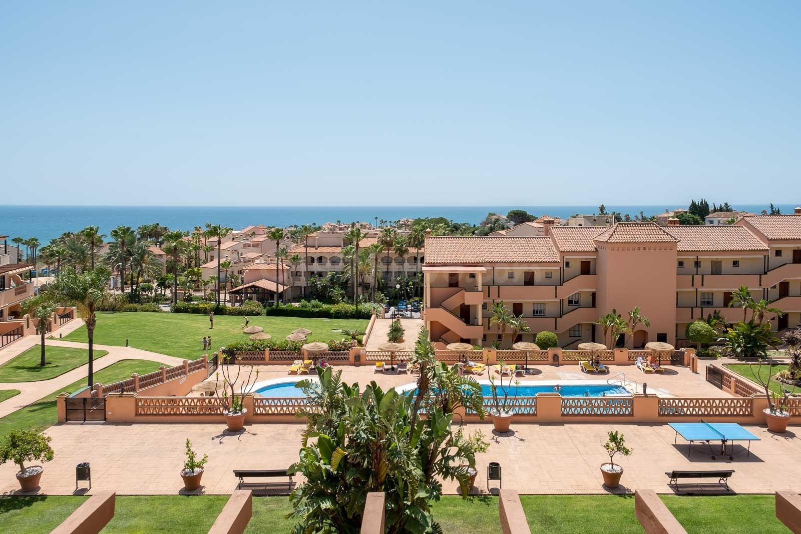 BONITO ÁTICO DE 1 DORMITORIO CON VISTAS AL MAR EN ALQUILER