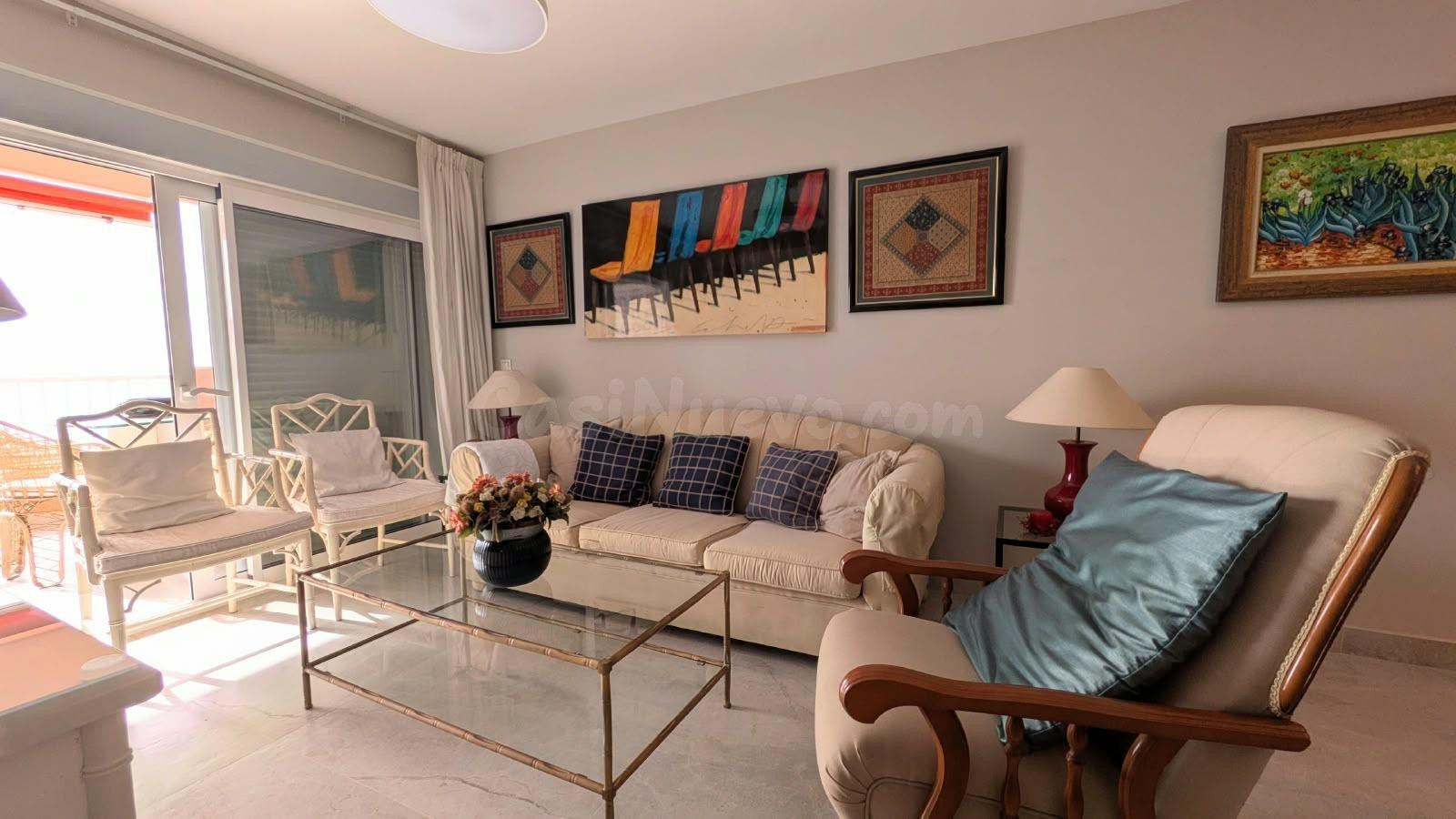 SE ALQUILA UN APARTAMENTO DE 3 DORMITORIOS EN PRIMERA LÍNEA  - foto 4