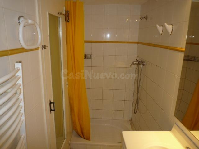 OPORTUNITAT! EDIFICI D´11 HABITATGES + 3 GARATGES, EN RENDIB - foto 5