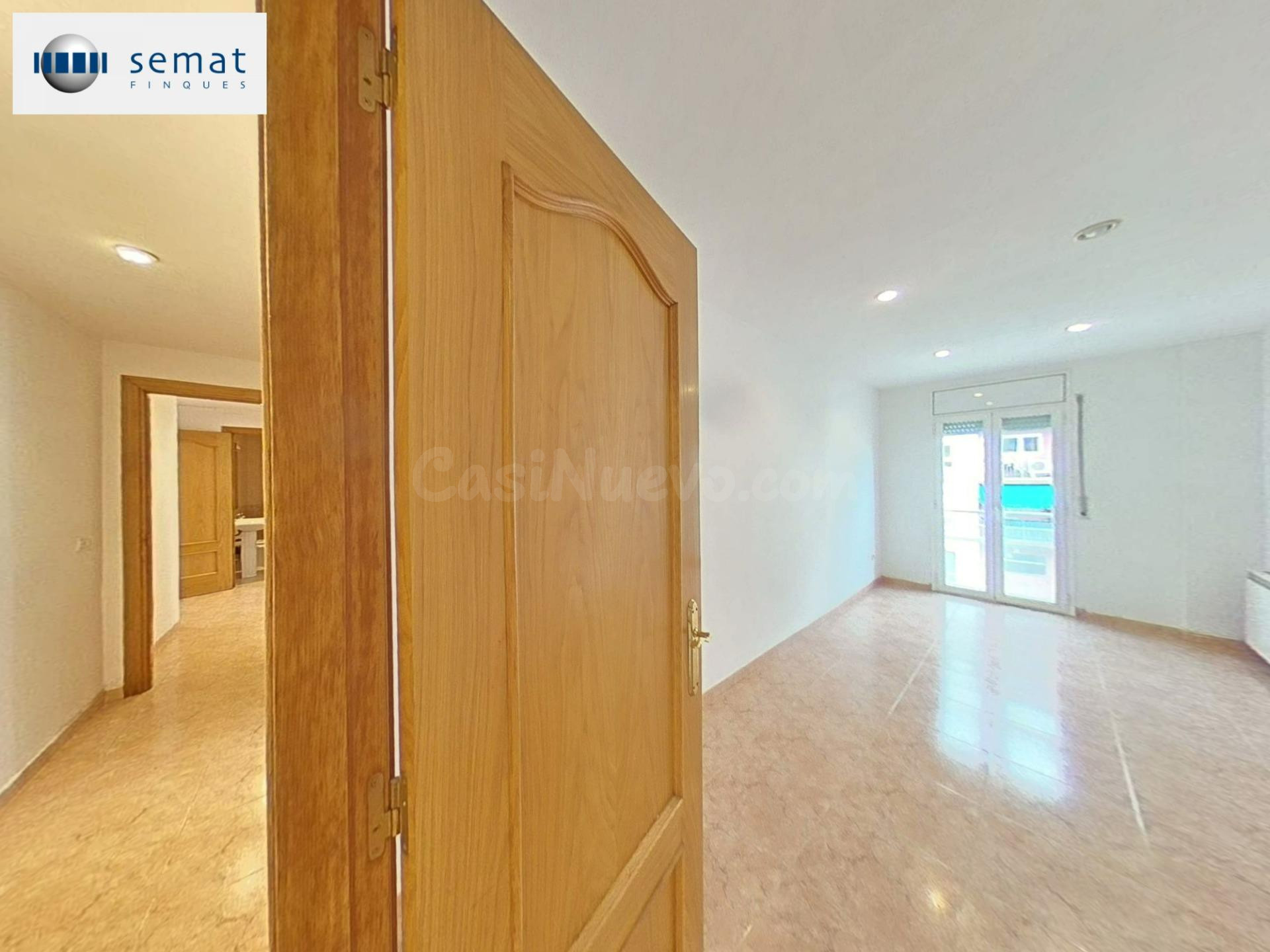 Piso de tres habitaciones. - foto 3
