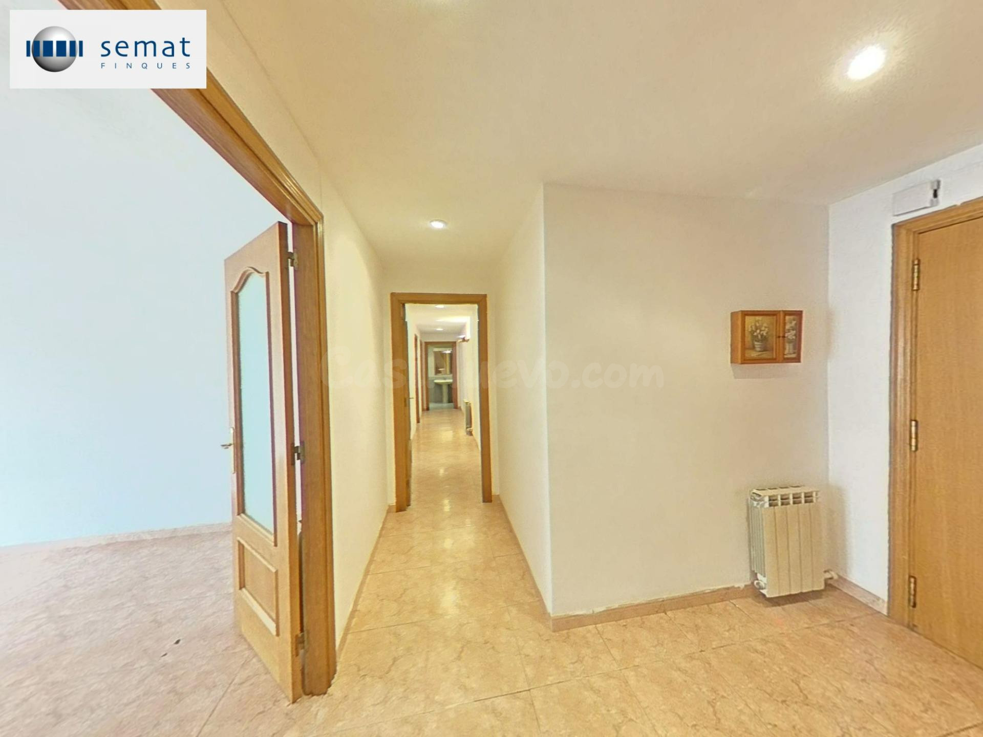 Piso de tres habitaciones. - foto 4