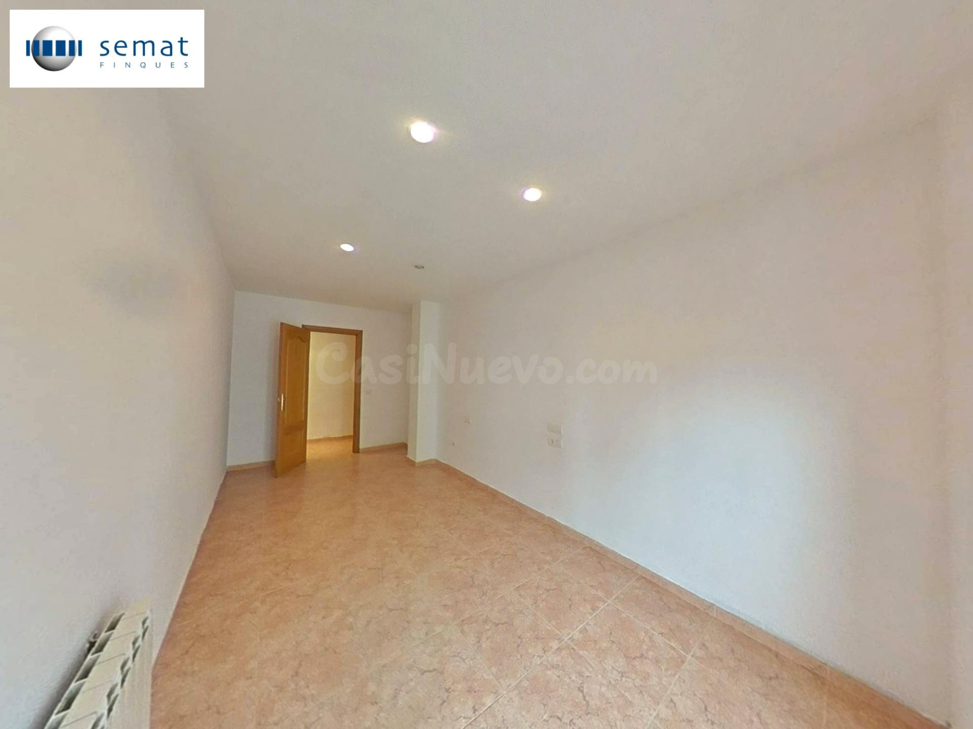 Piso de tres habitaciones. - foto 5