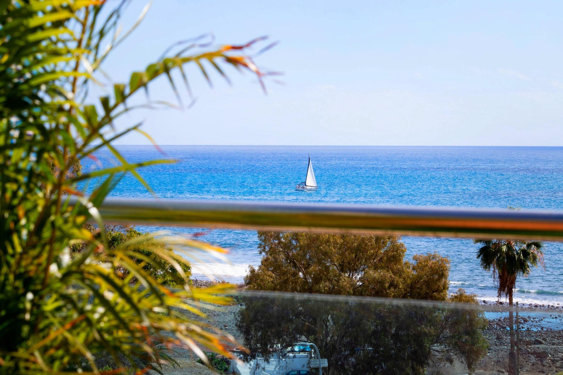DÚPLEX REFORMADO CON GRAN TERRAZA Y VISTAS AL MAR EN EL CENTRO DE ARGUINEGUÍN - foto 3