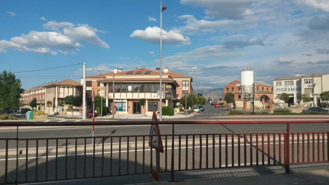 LOCAL EN LA LASTRILLA EN BRUTO - foto 2
