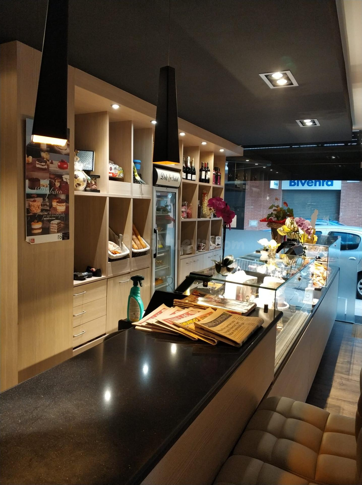 Local comercial amb múltiples possibilitats a la zona de Set - foto 4