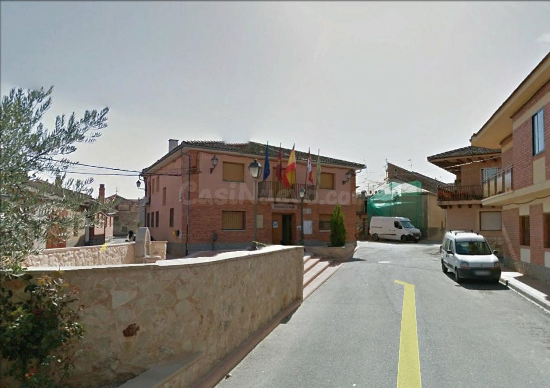 SOLAR URBANO EN EL PUEBLO - foto 4
