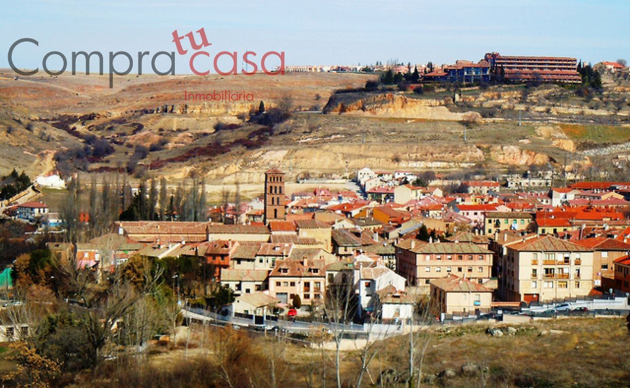 SOLAR A LA VENTA PARA ADOSADOS-PAREADOS EN SEGOVIA CAPITAL - foto 2