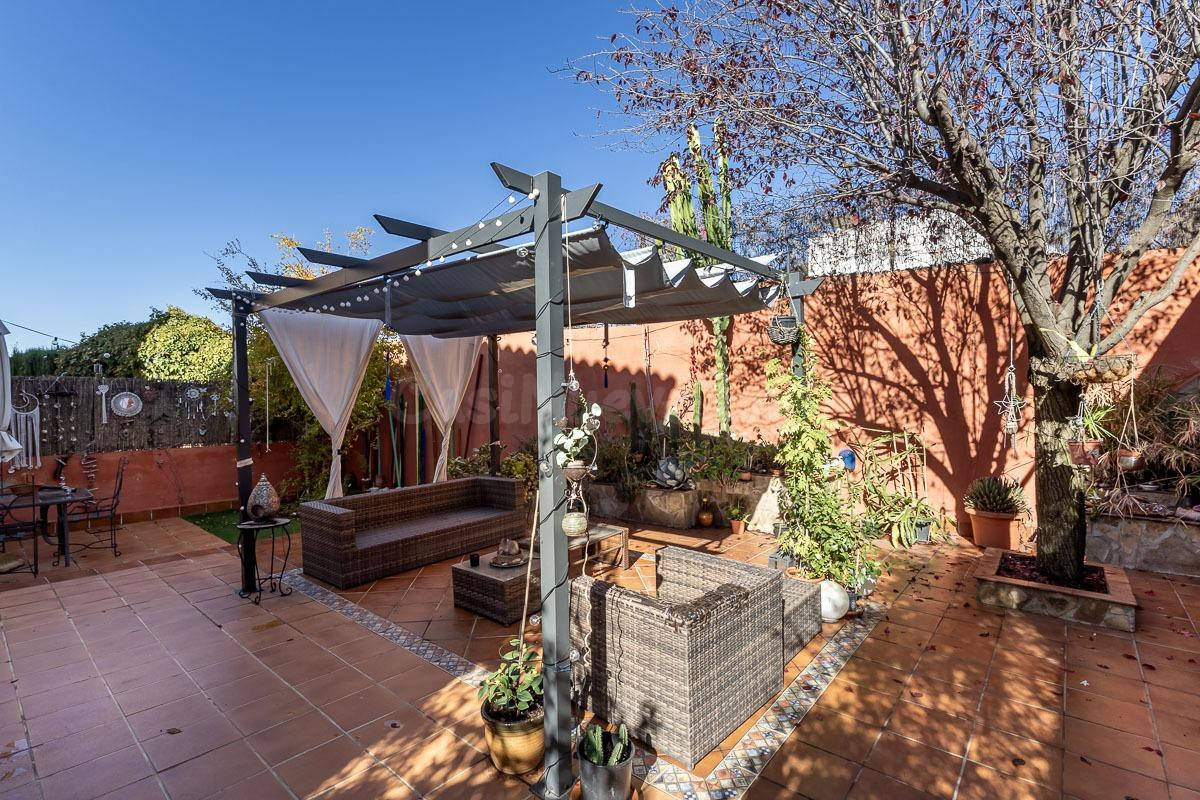 Chalet independiente en Huetor Vega - foto 3