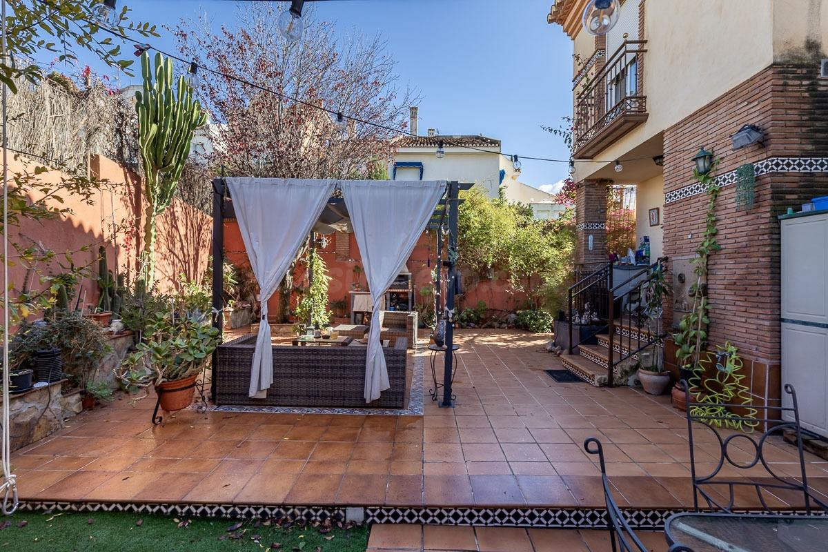 Chalet independiente en Huetor Vega - foto 4