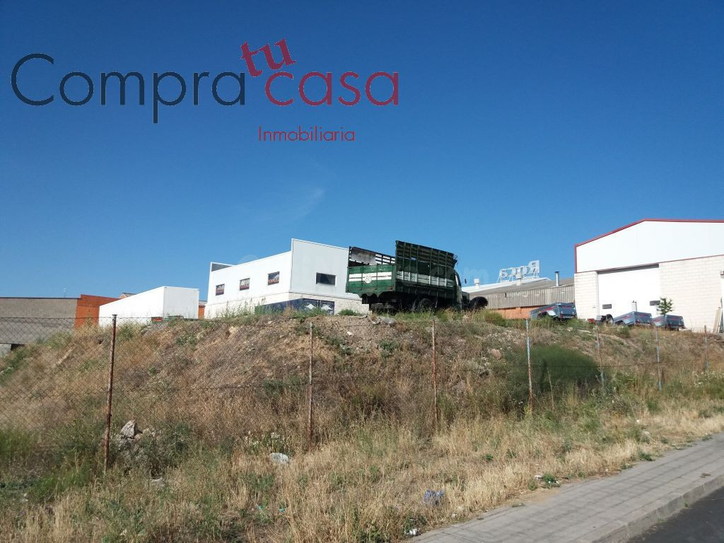 SUELO INDUSTRIAL EN POLIGONO DEL CERRO-SEGOVIA-