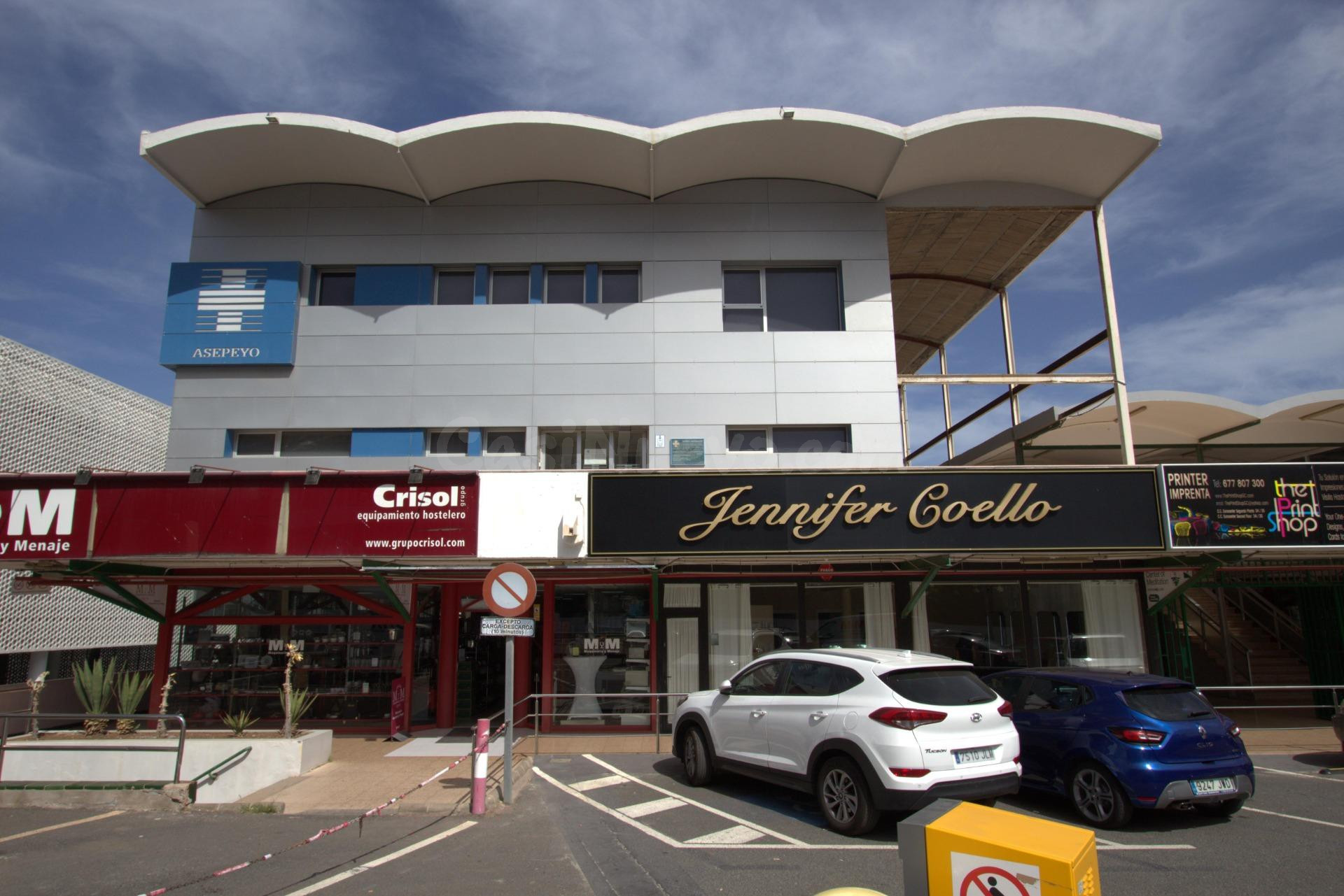 AMPLIO LOCAL COMERCIAL EN EL CC EUROPA EN SAN FERNANDO