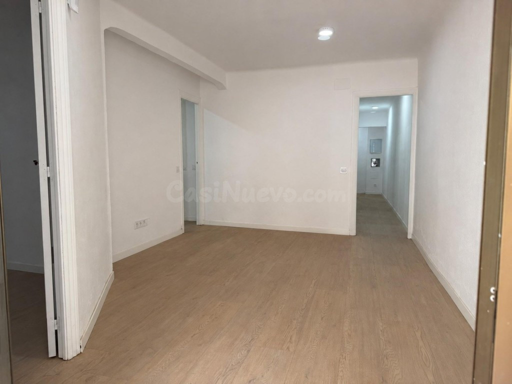 Una vivienda renovada, luminosa y funcional - foto 2