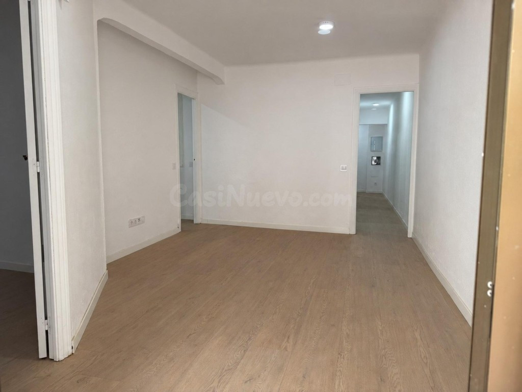Una vivienda renovada, luminosa y funcional - foto 3