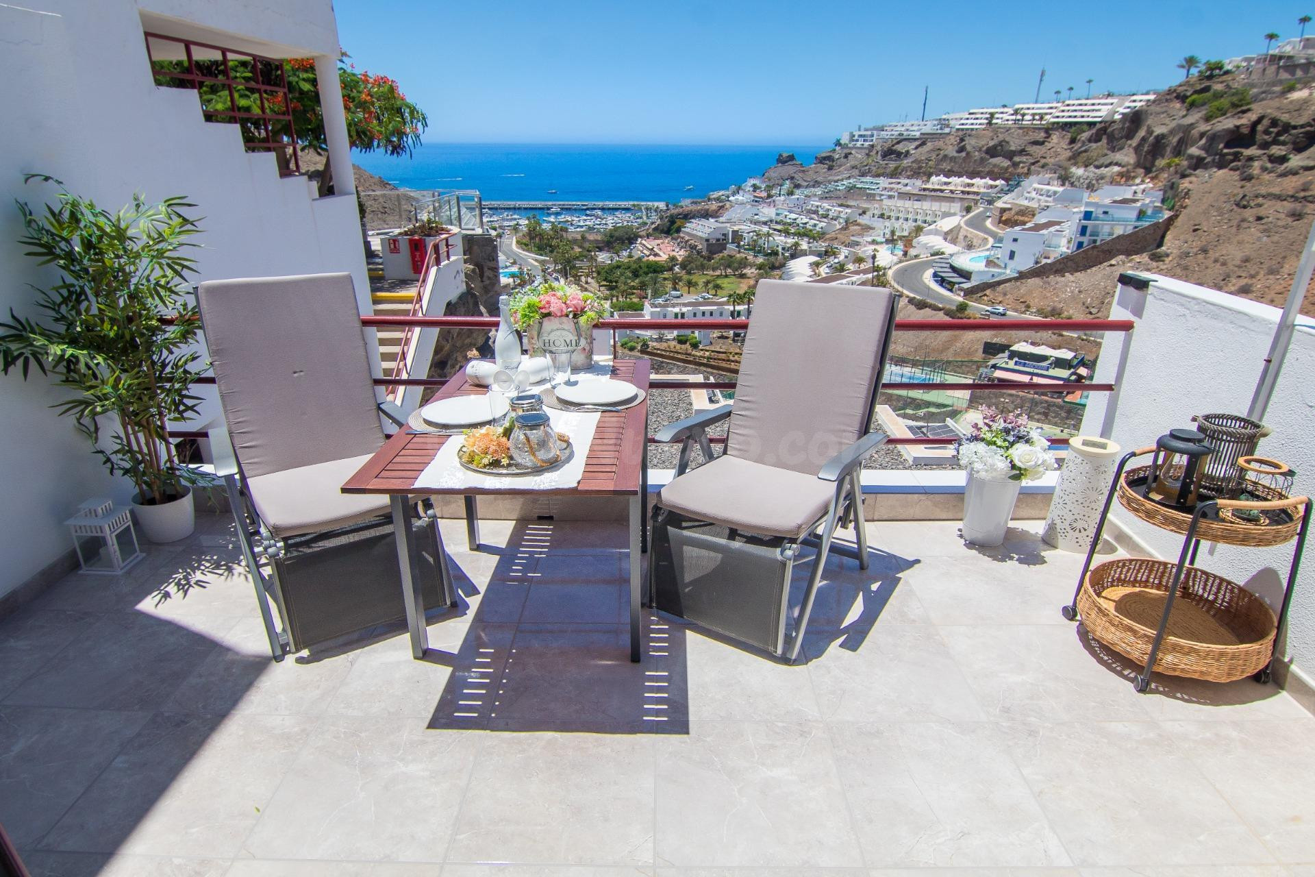 RENOVADO APARTAMENTO ESQUINERO CON FANTÁSTICAS VISTAS AL MAR EN GUANABARA PARK, AGUA DE LA PERRA.