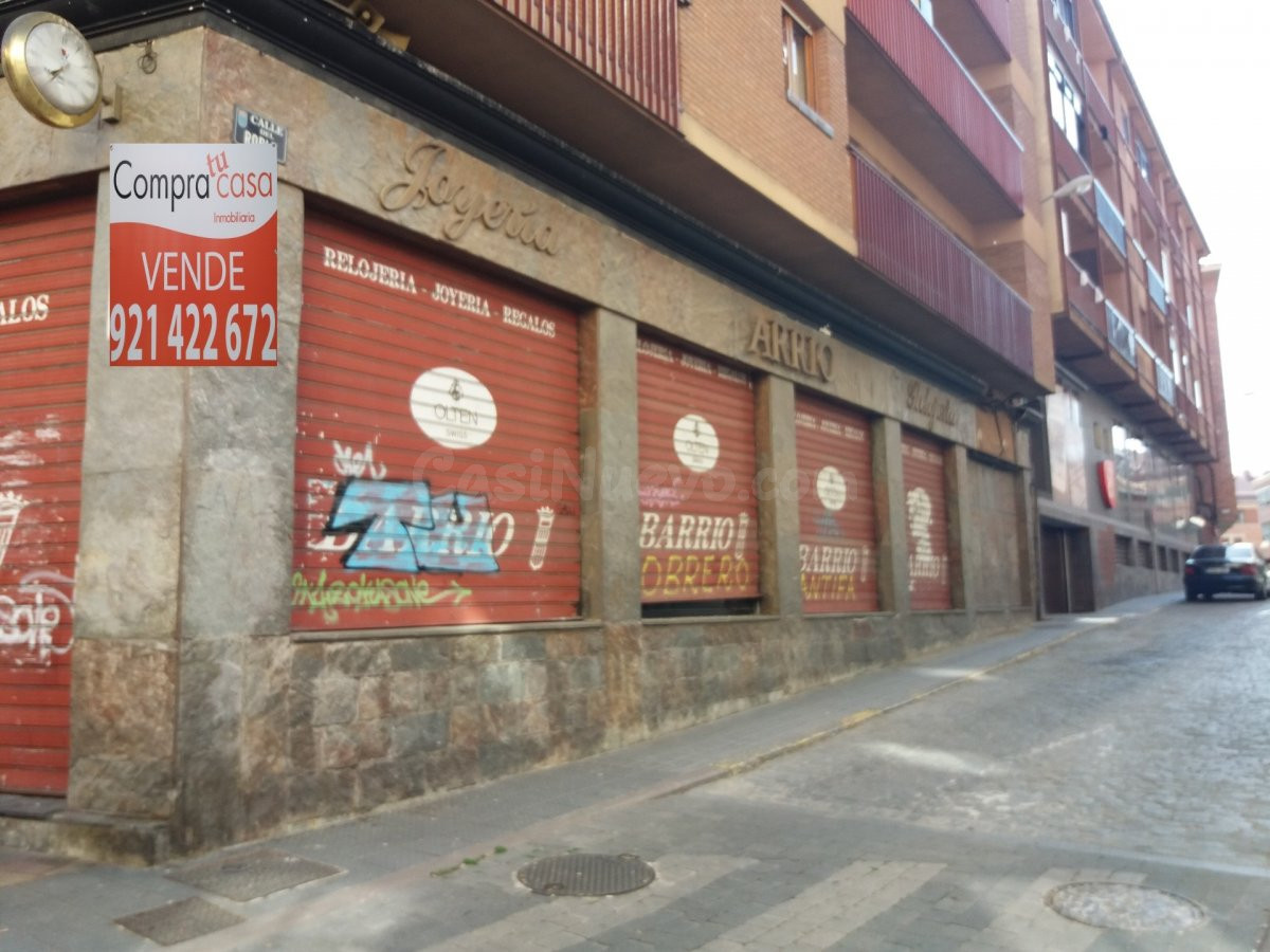 LOCAL EN ESQUINA EN PLENO CENTRO