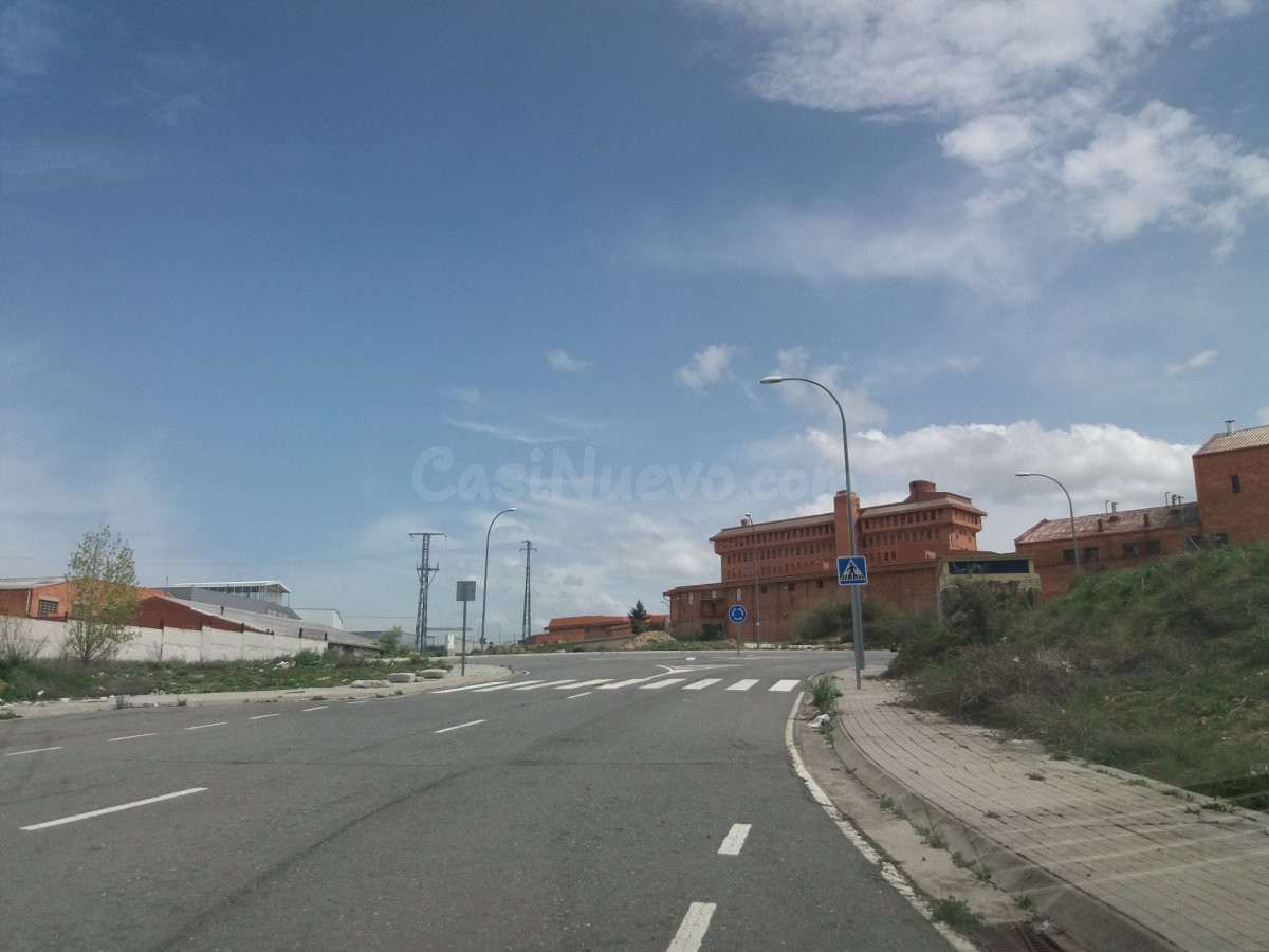 PARCELA INDUSTRIAL A LA VENTA