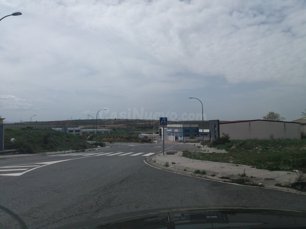 PARCELA INDUSTRIAL A LA VENTA - foto 2