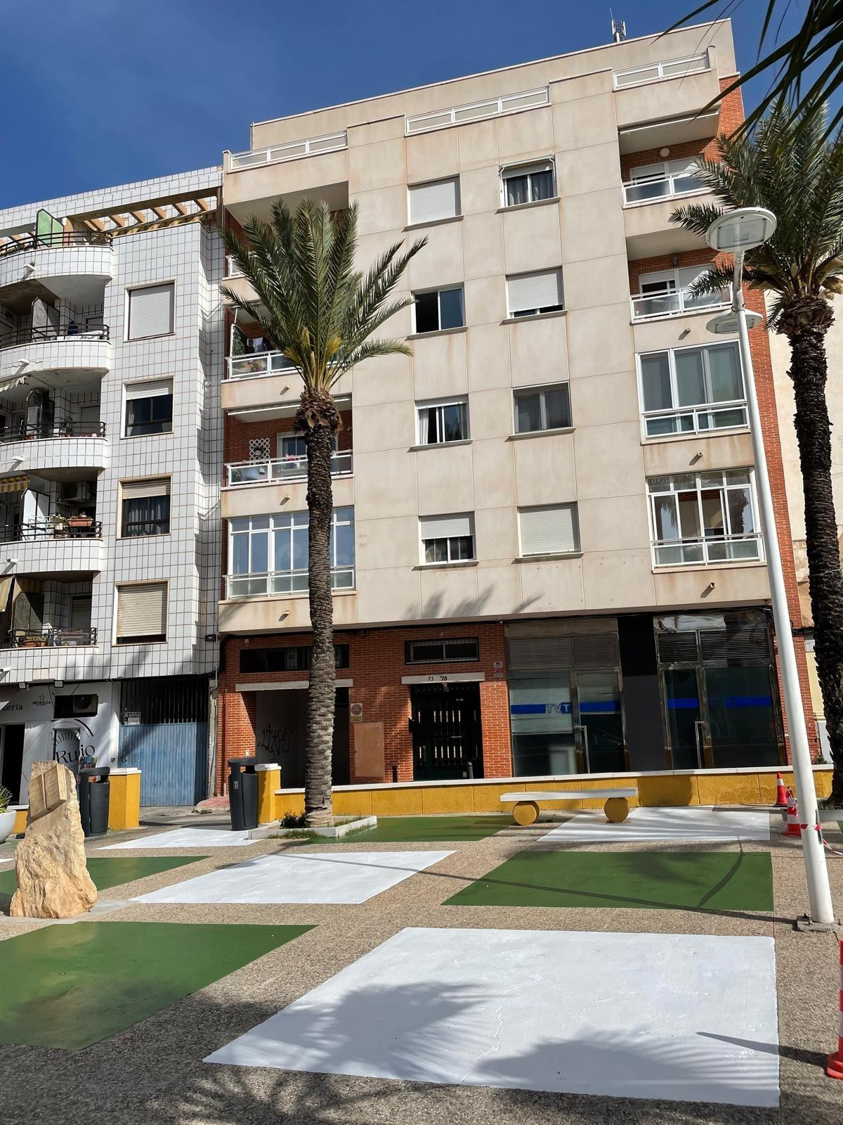 APARTAMENTO REFORMADO EN EL CENTRO DE TORREVIEJA - foto 4