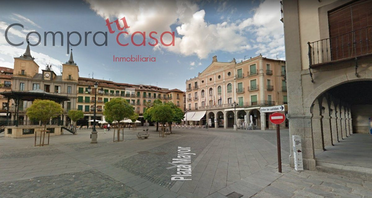 VENTA RESTAURANTE EN PLENO CASCO HISTORICO Y EQUIPADO