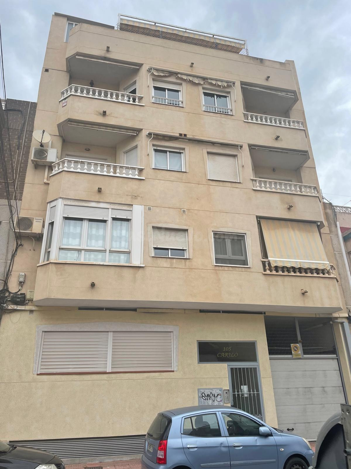 GRAN PISO DE CUATRO  DORMITORIOS EN EL CENTRO DE TORREVIEJA
