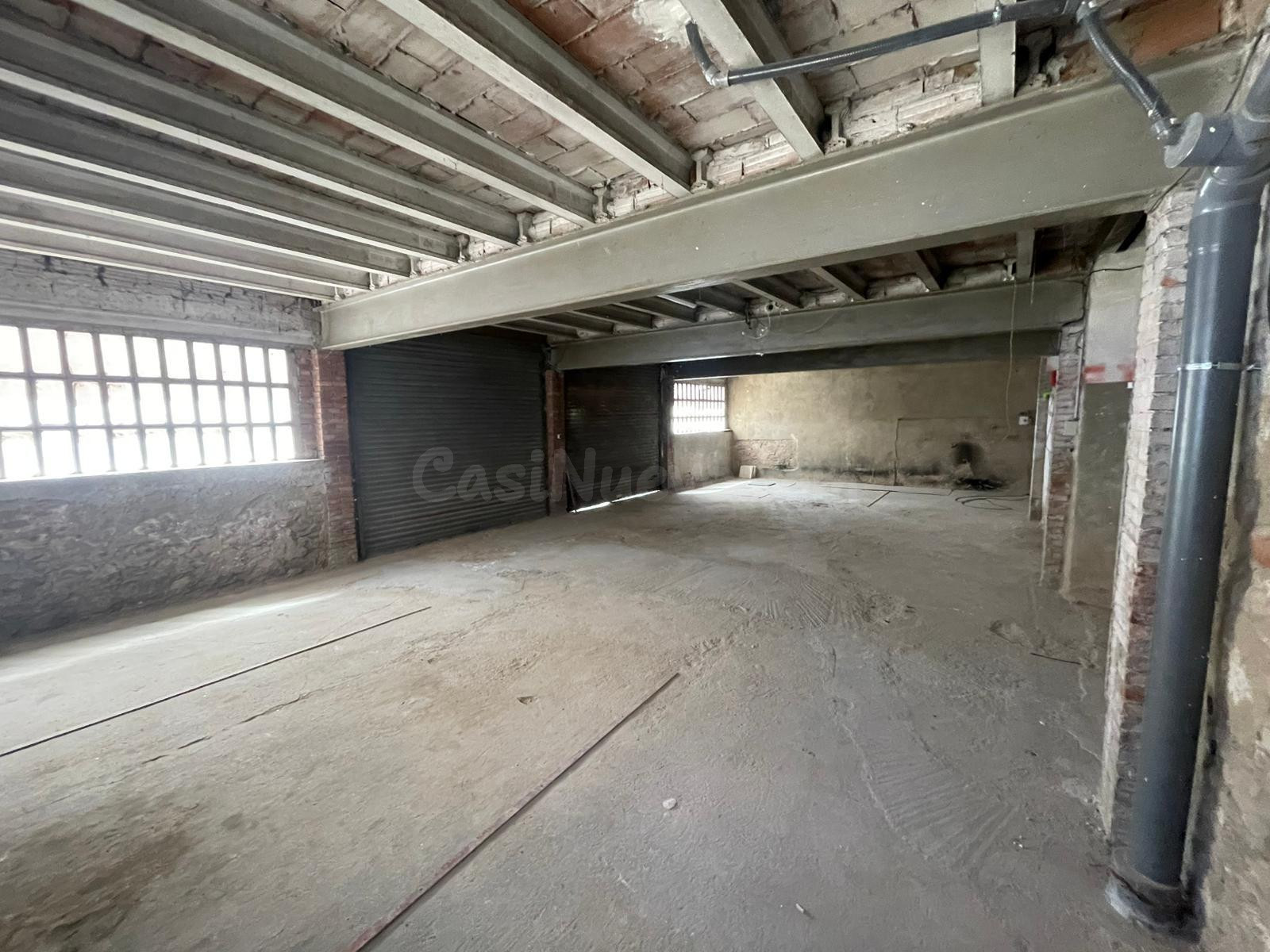 ALMACÉN / LOCAL DE 162 m2 EN LA ZONA DEL REC DE IGUALADA