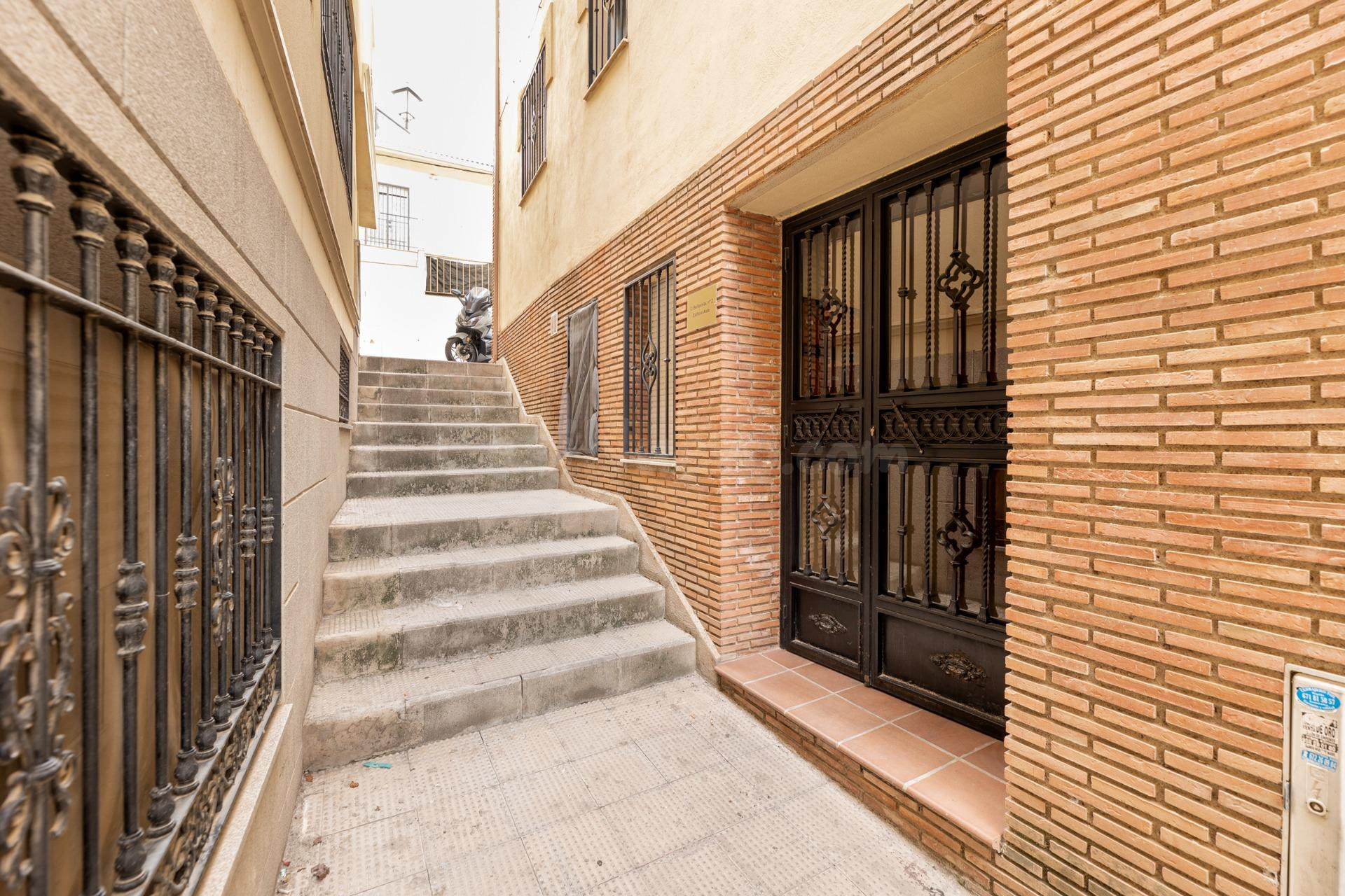 Piso de 3 habitaciones en Barrio de Monachil. - foto 3