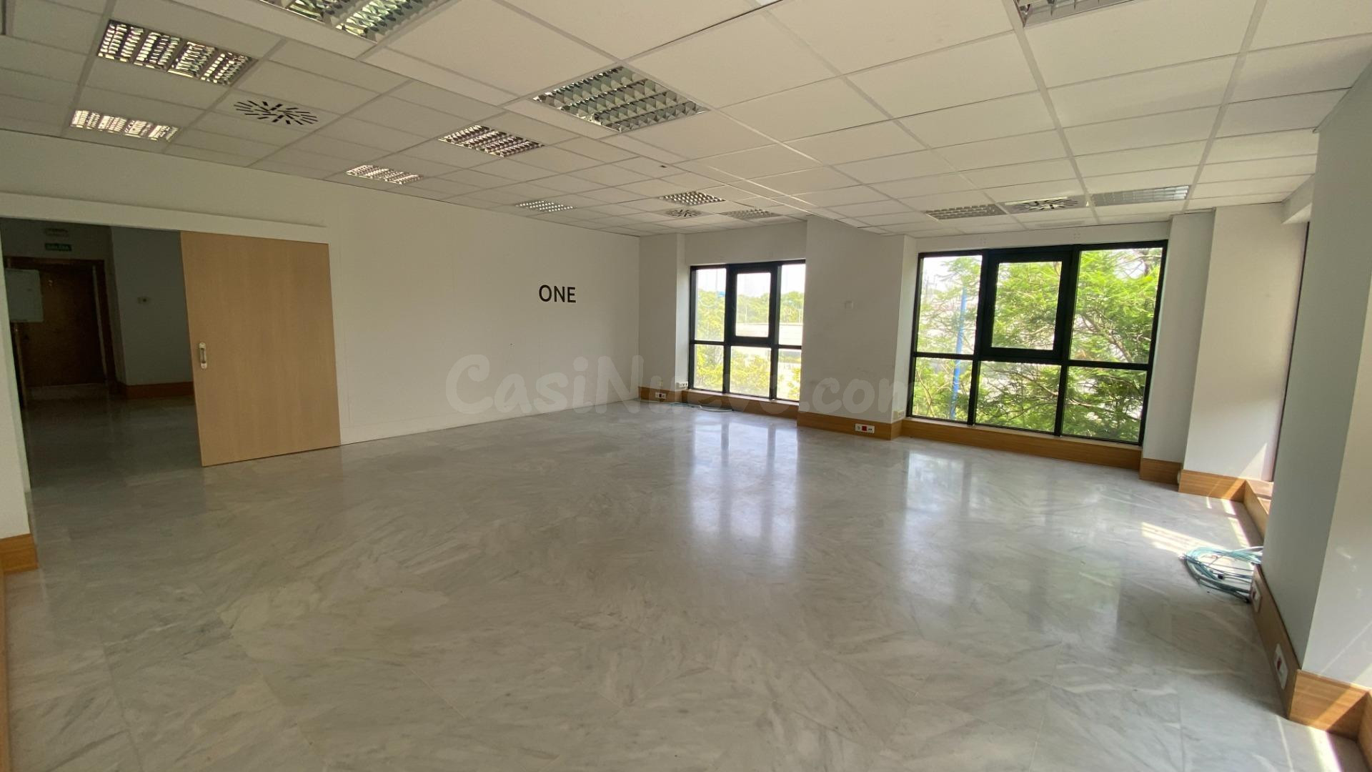 CARTUJA.- Edificio muy representativo, oficina, recepción, 1 - foto 2