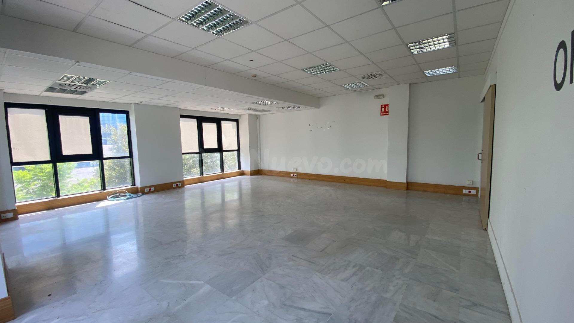 CARTUJA.- Edificio muy representativo, oficina, recepción, 1 - foto 4