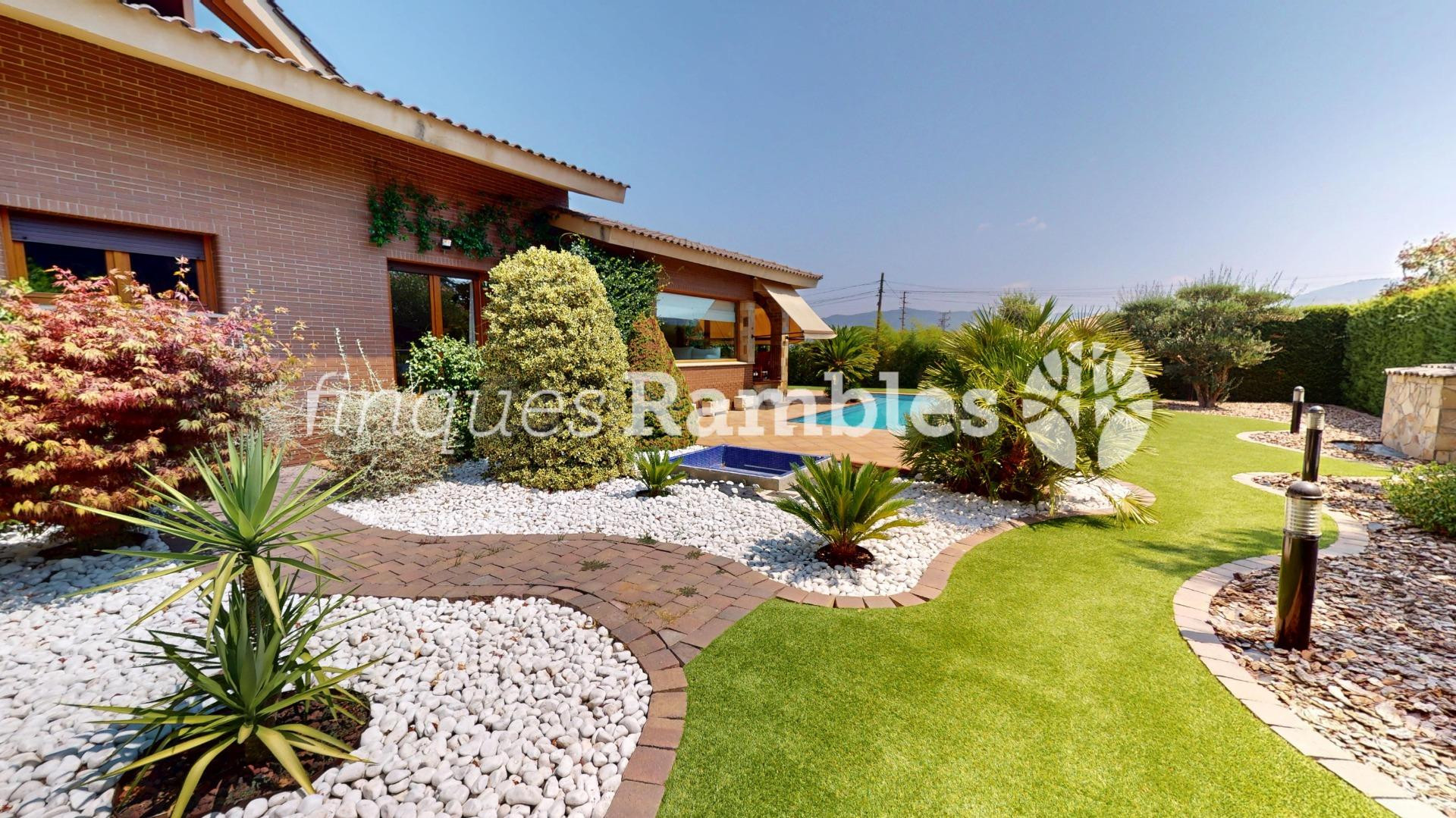 ESPECTACULAR CASA AL XARÓ, MILLOR QUE NOVA! - foto 3
