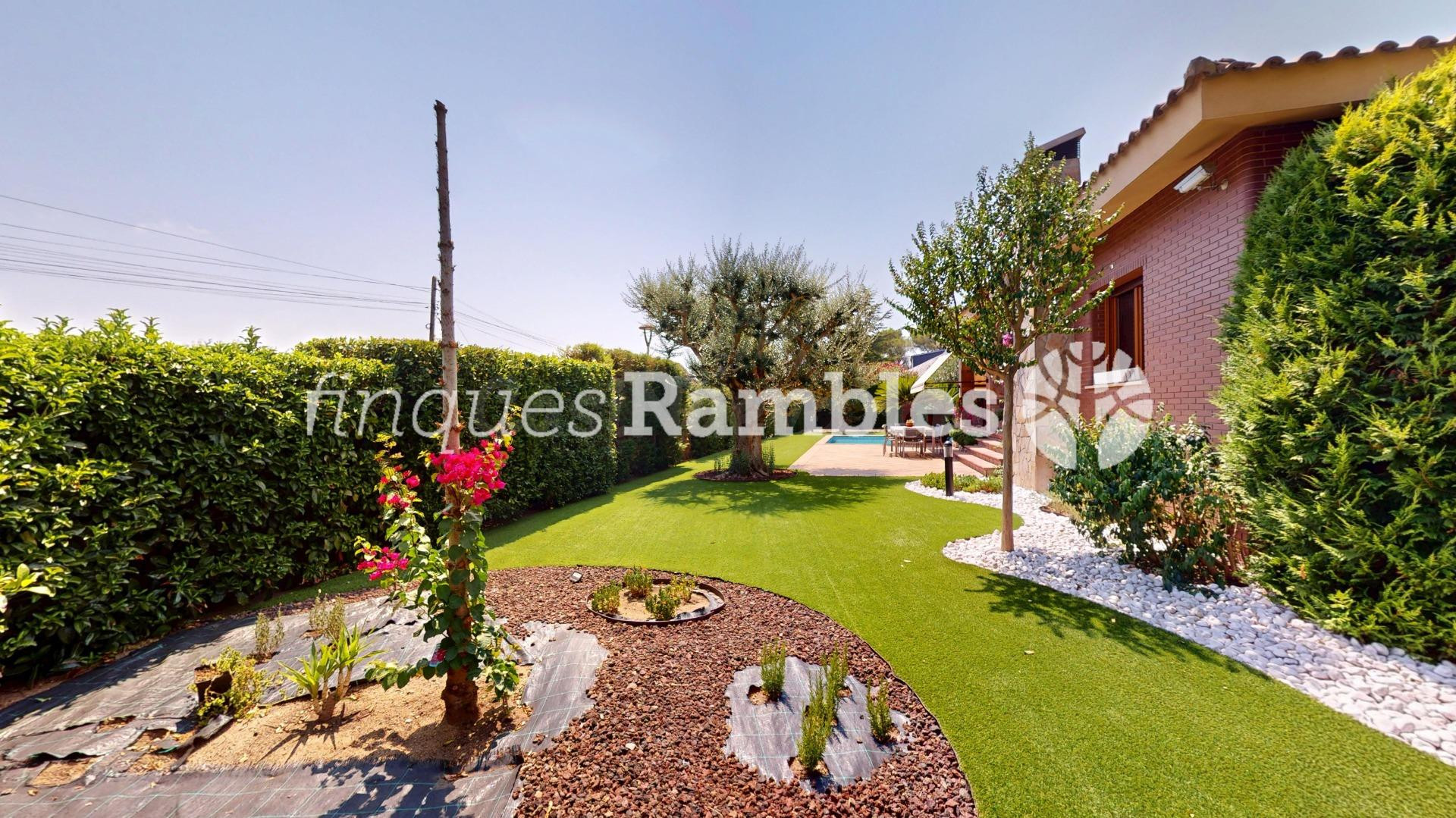 ESPECTACULAR CASA AL XARÓ, MILLOR QUE NOVA! - foto 4