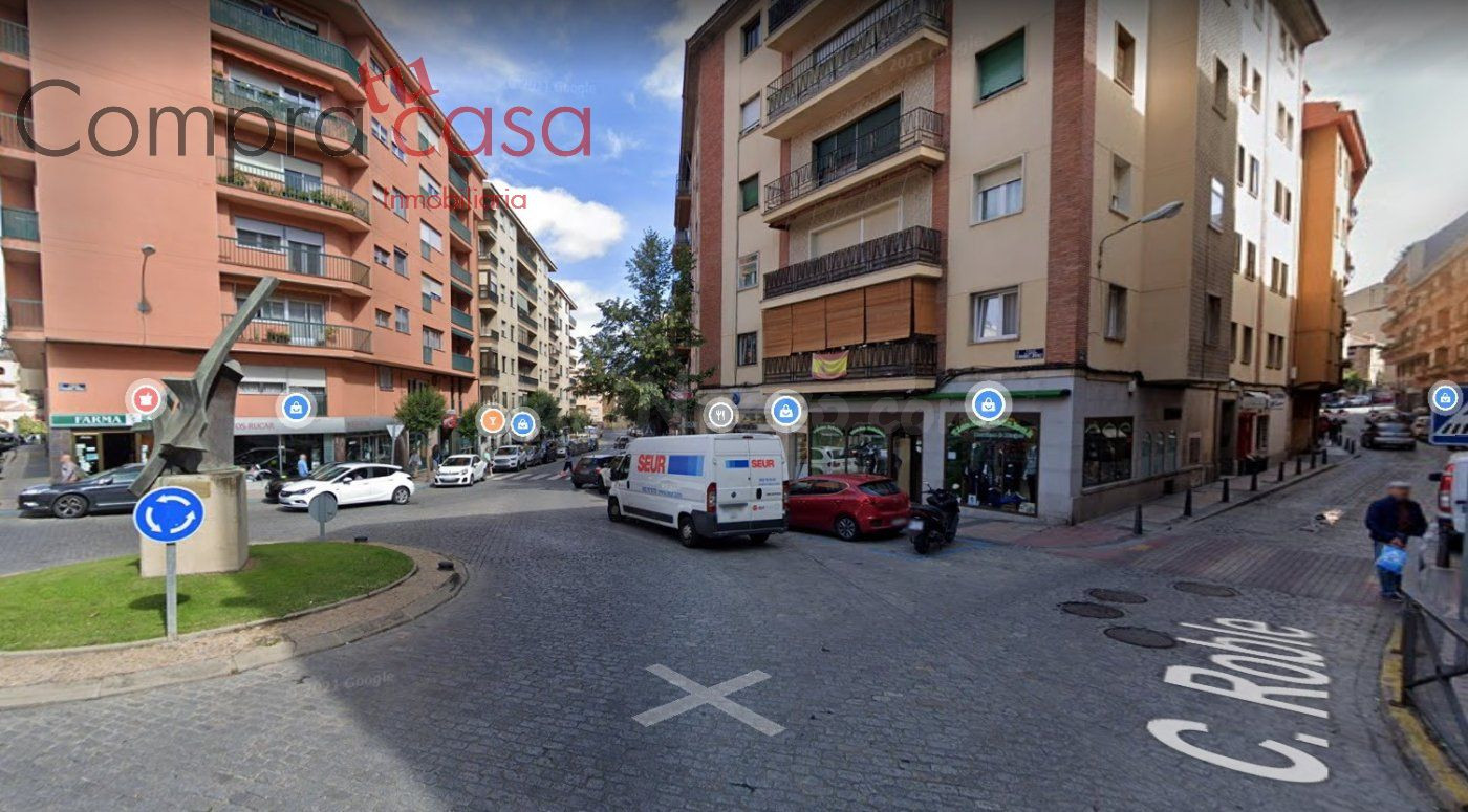 ALQUILER.-.LOCAL COMERCIAL CENTRICO.-.EN ESQUINA.-. - foto 2