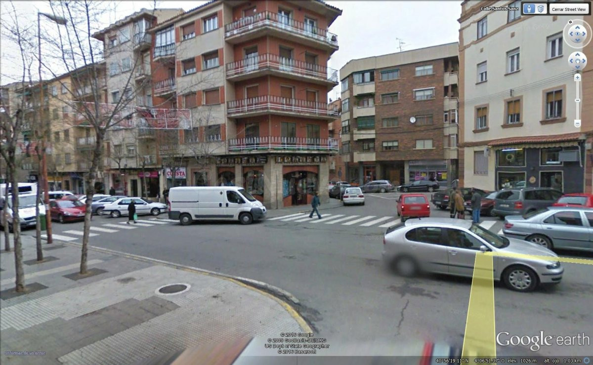 LOCAL EN ALQUILER EN ESQUINA CON AMPLIO ESCAPARATE - foto 2
