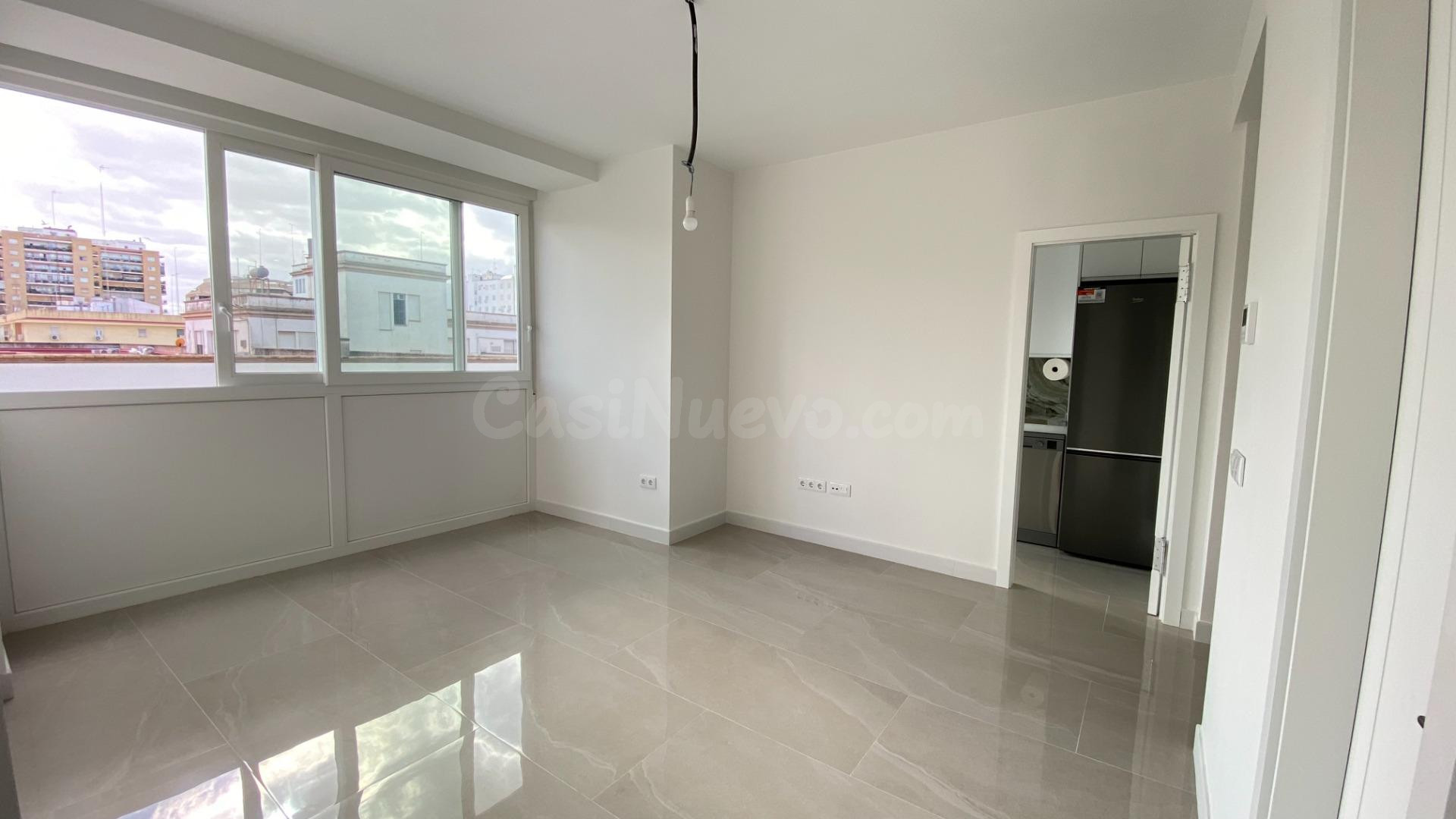 Los Remedios. Calle Pedro Pérez Fernández. Piso 3 dormitorio