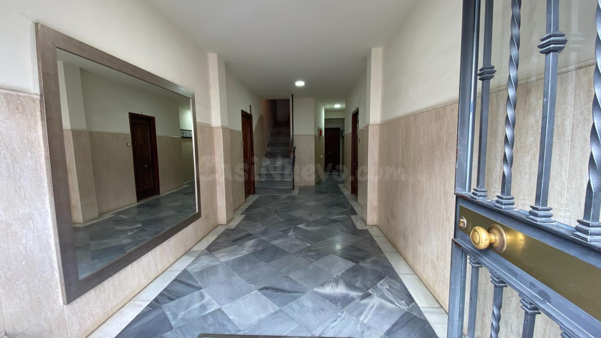 Los Remedios. Calle Pedro Pérez Fernández. Piso 3 dormitorio - foto 2