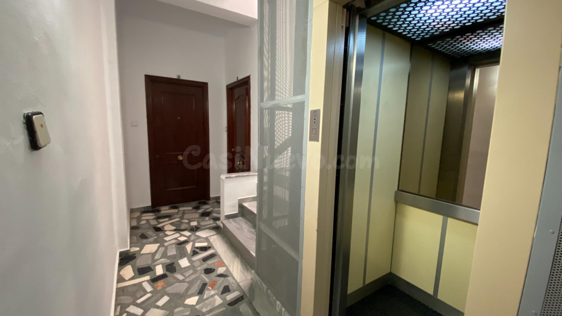 Los Remedios. Calle Pedro Pérez Fernández. Piso 3 dormitorio - foto 4