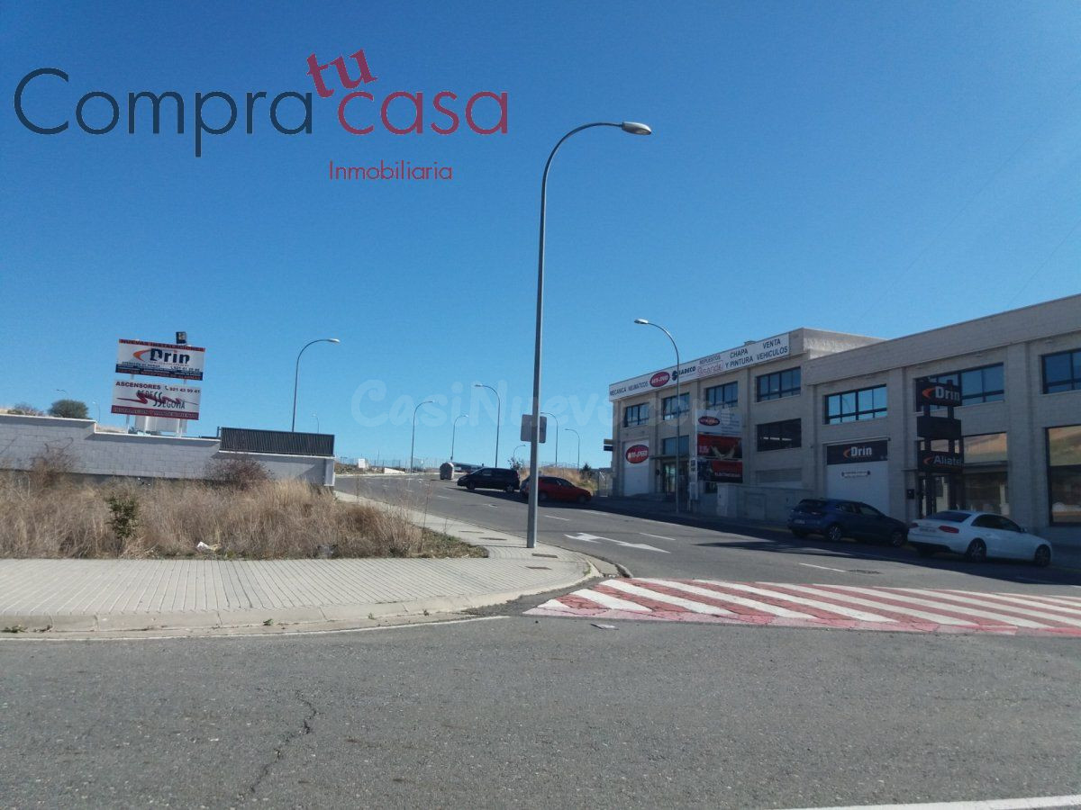SUELO INDUSTRIAL A LA VENTA