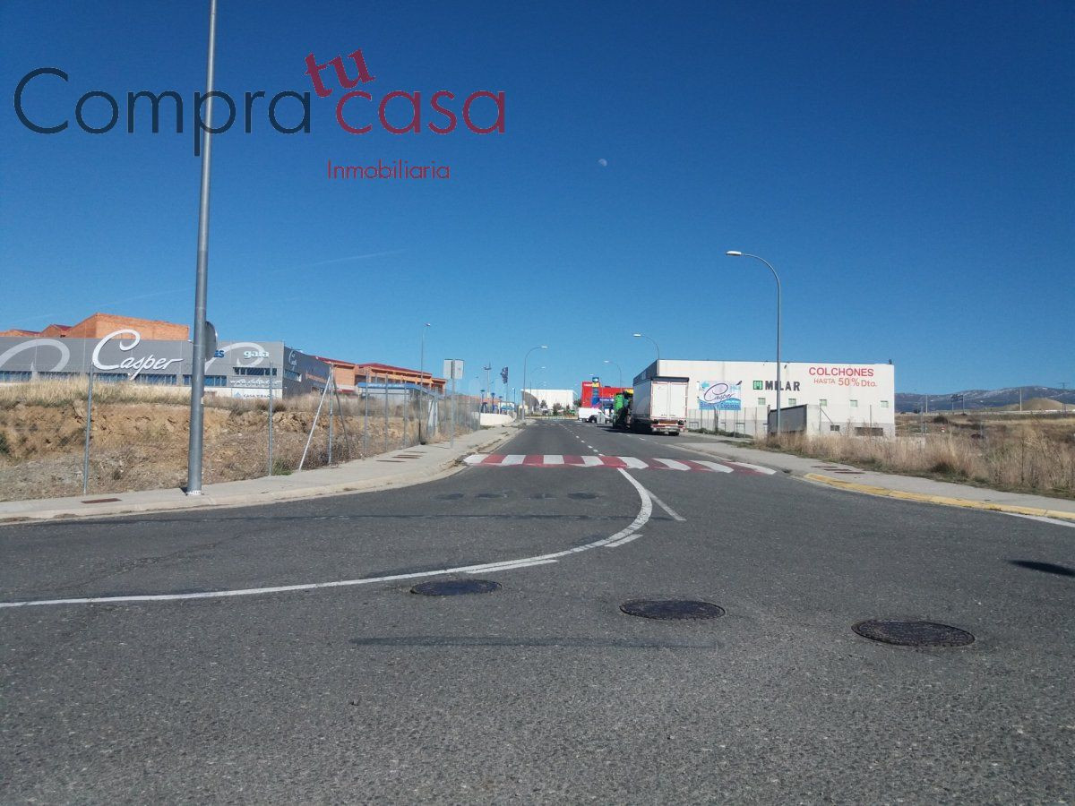 SUELO INDUSTRIAL A LA VENTA - foto 3