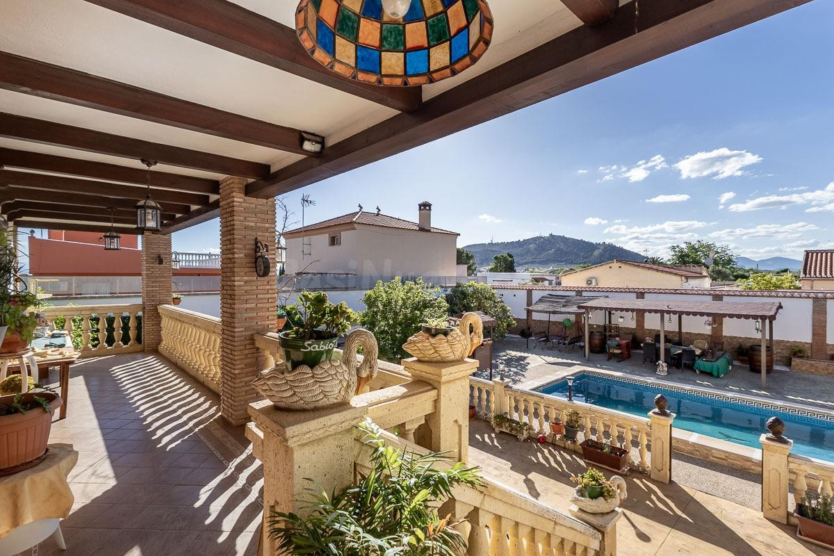 Chalet en Albolote. - foto 4